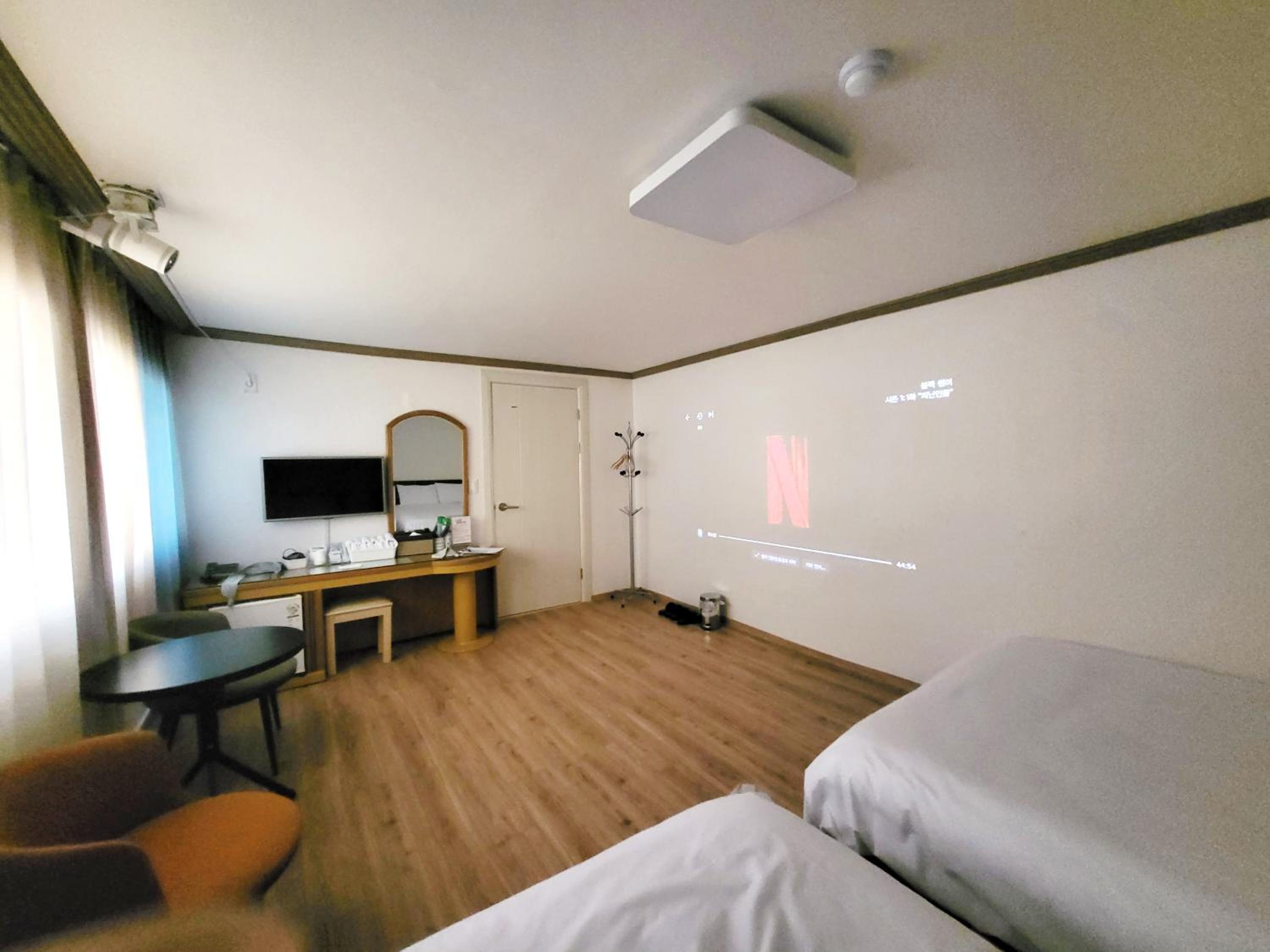 Large Twin Room