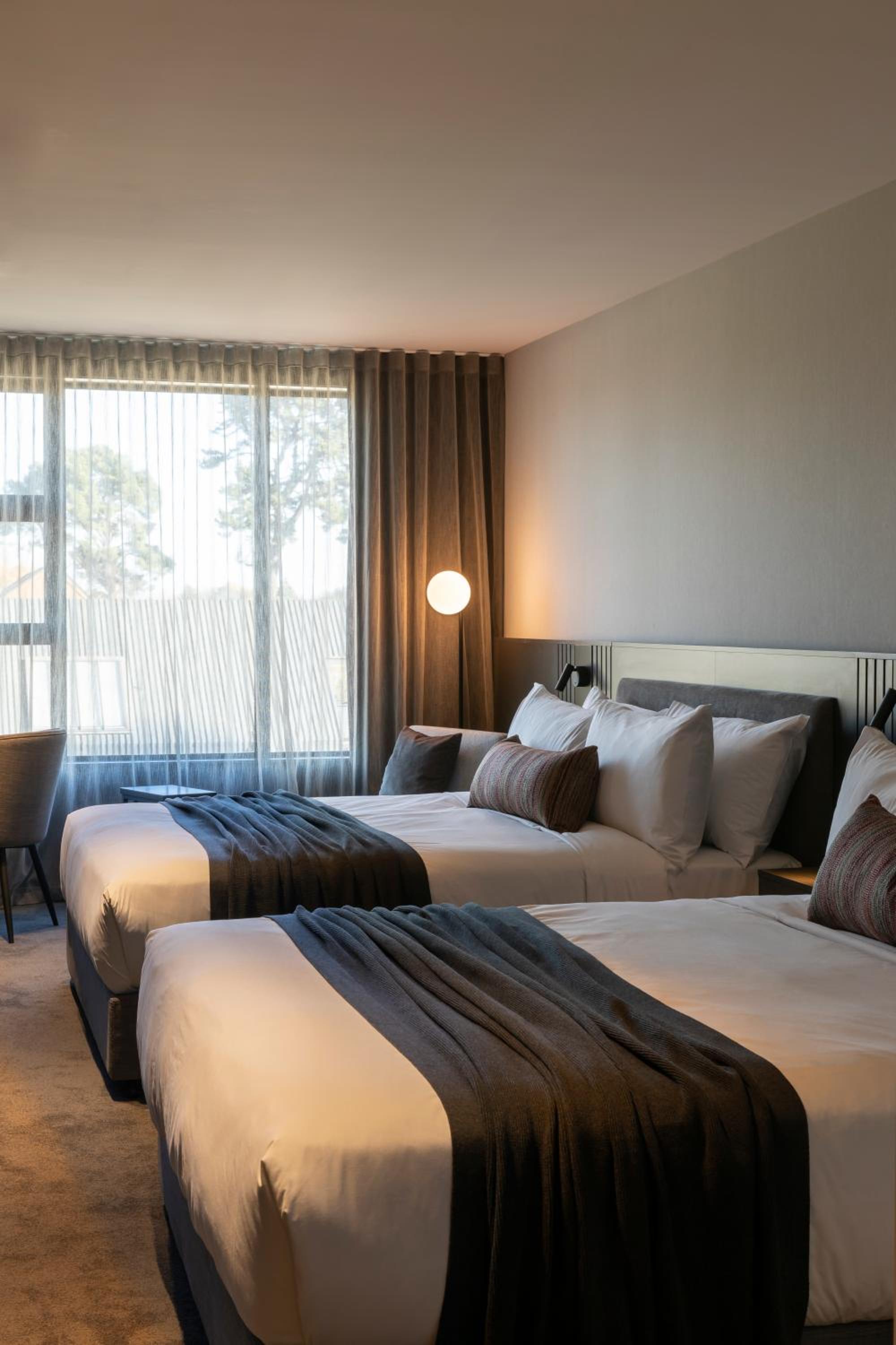Mayfair Twin - Photo 2