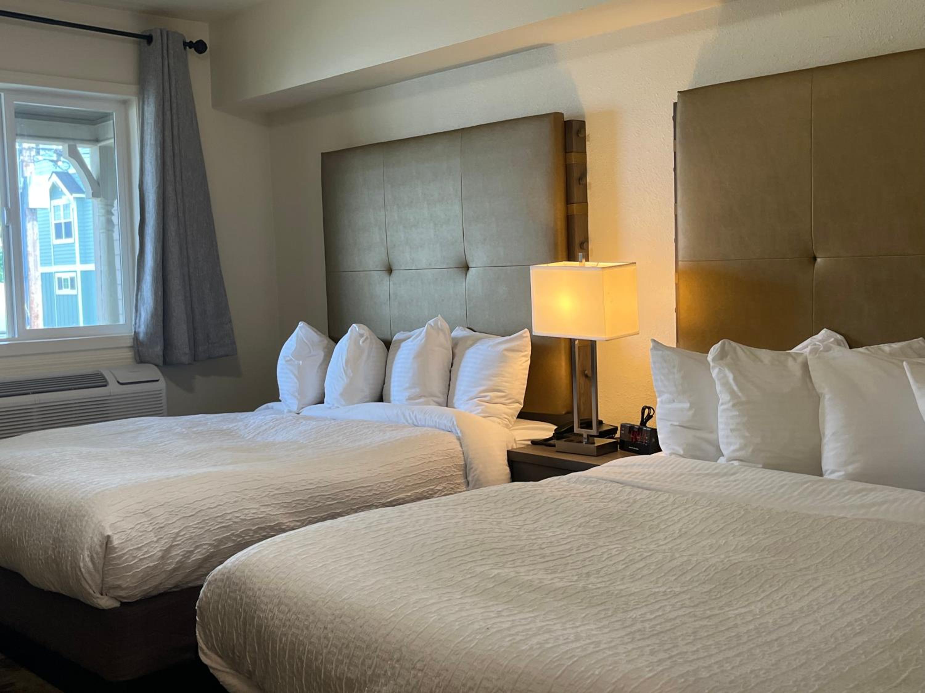 Queen Room With Two Queen Beds photo 1