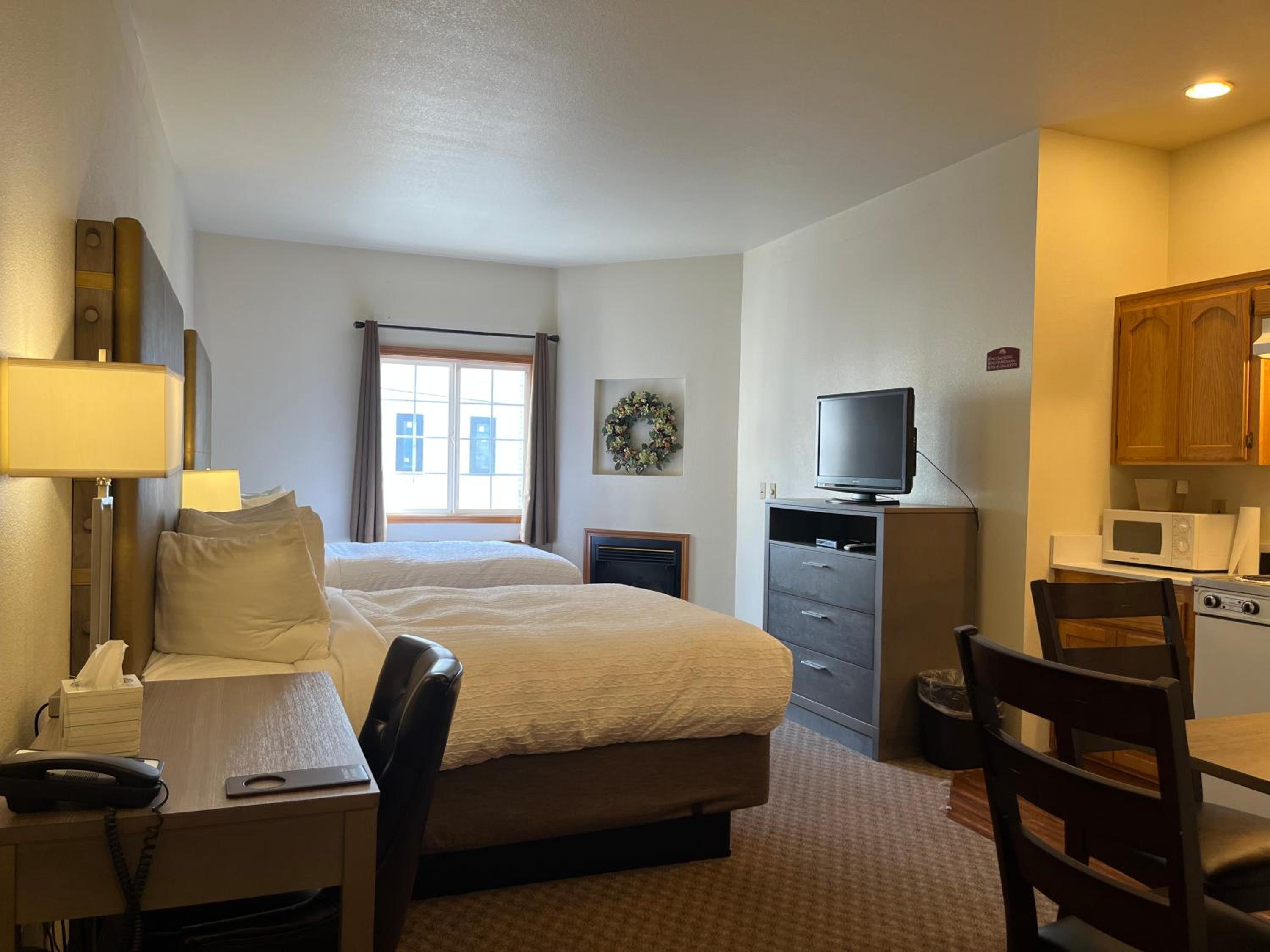 Queen Suite photo 1
