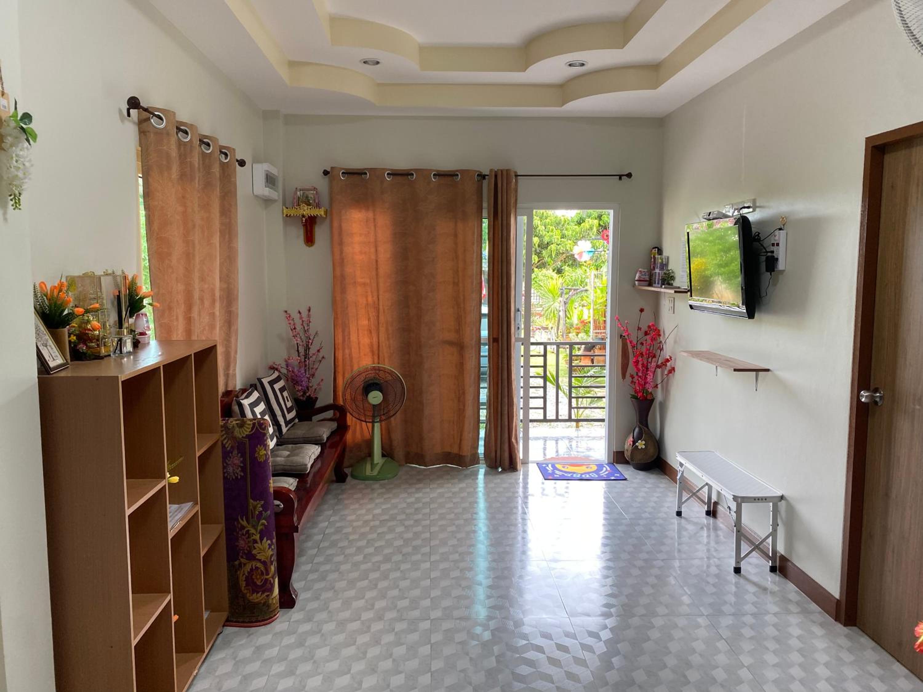 Two-Bedroom House - Photo 9