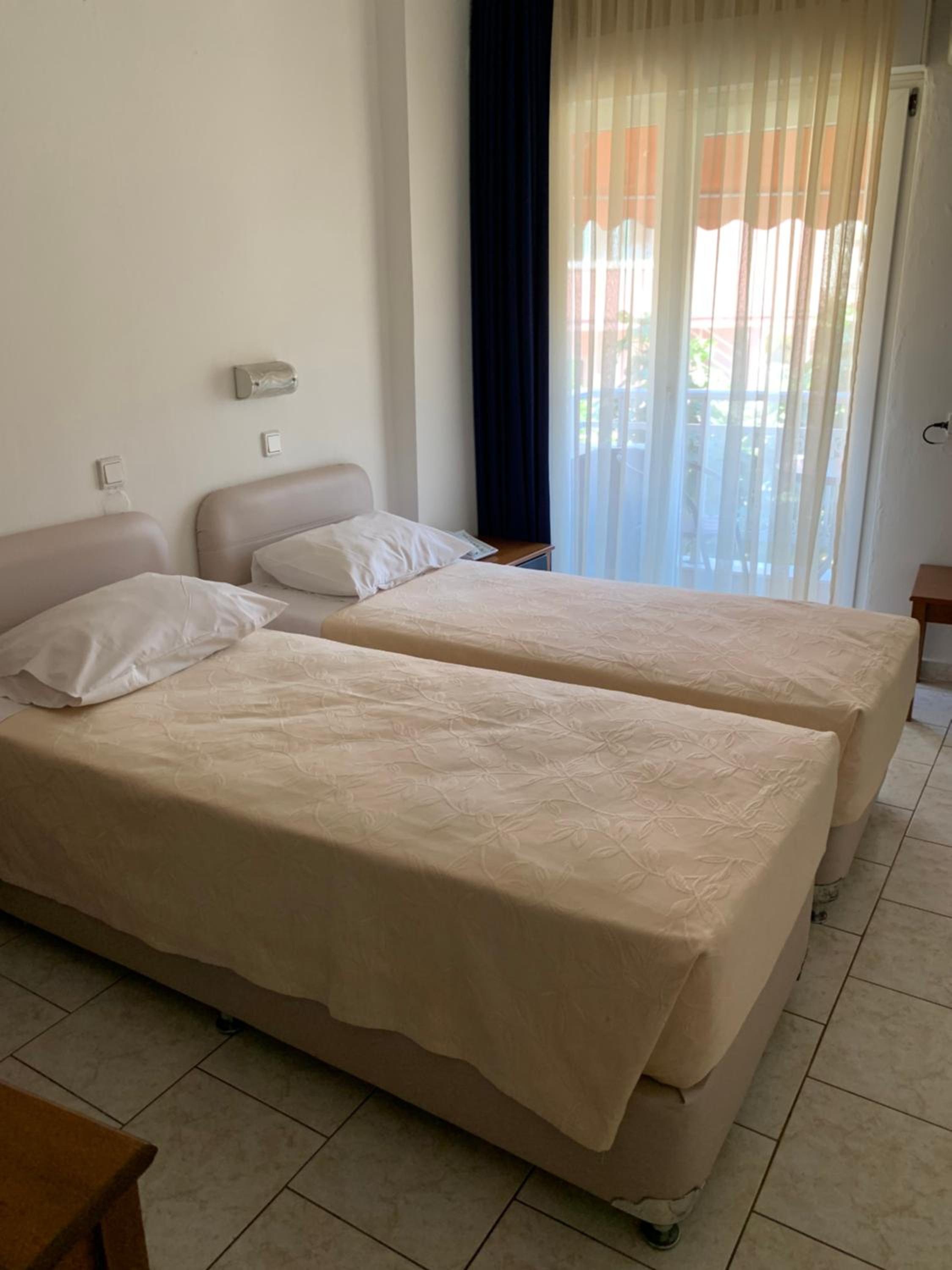 Economy Twin Room