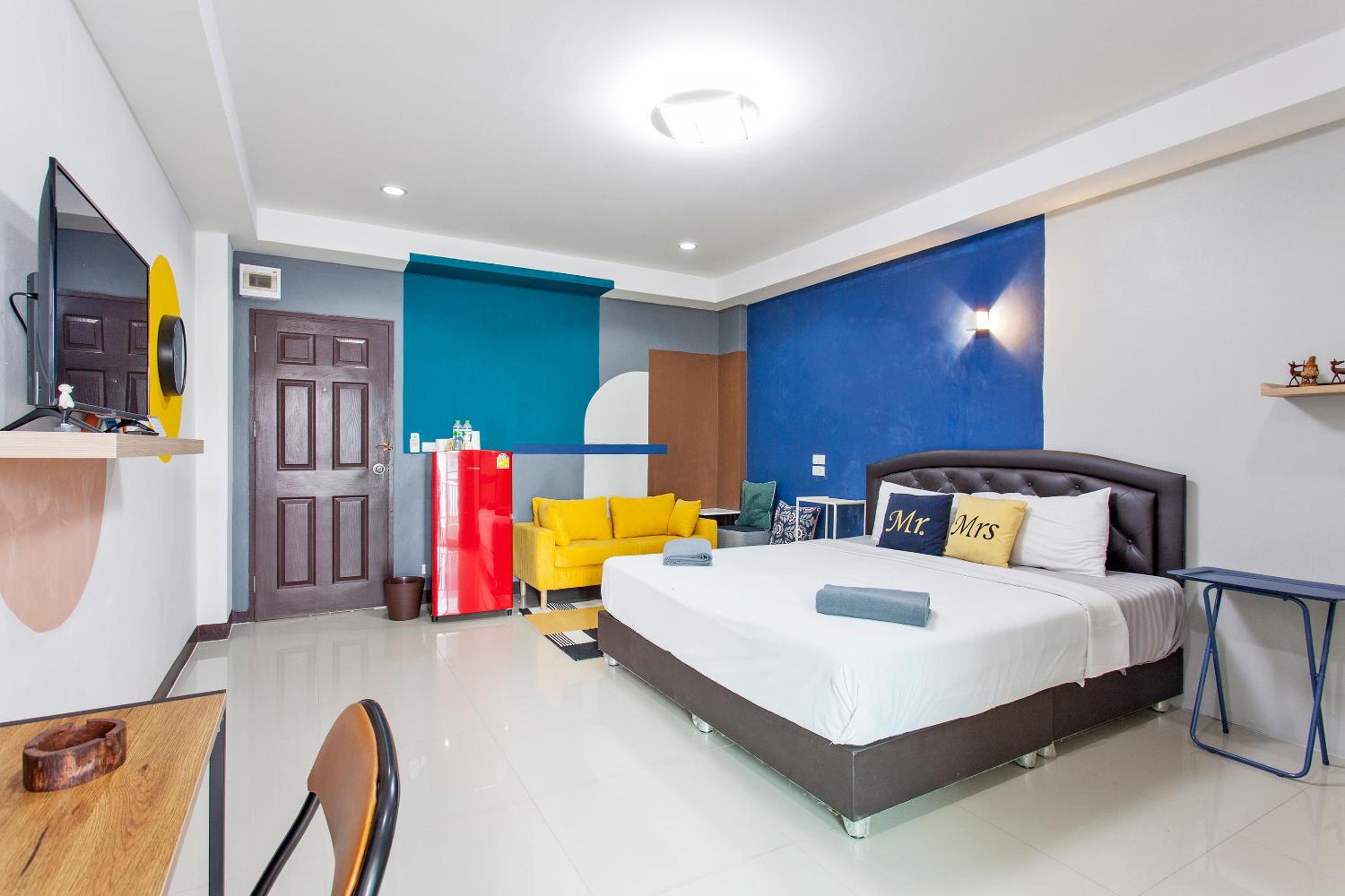 Deluxe King Room photo 1