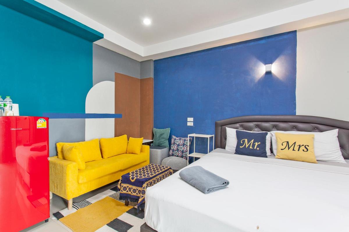 Deluxe King Room photo 2