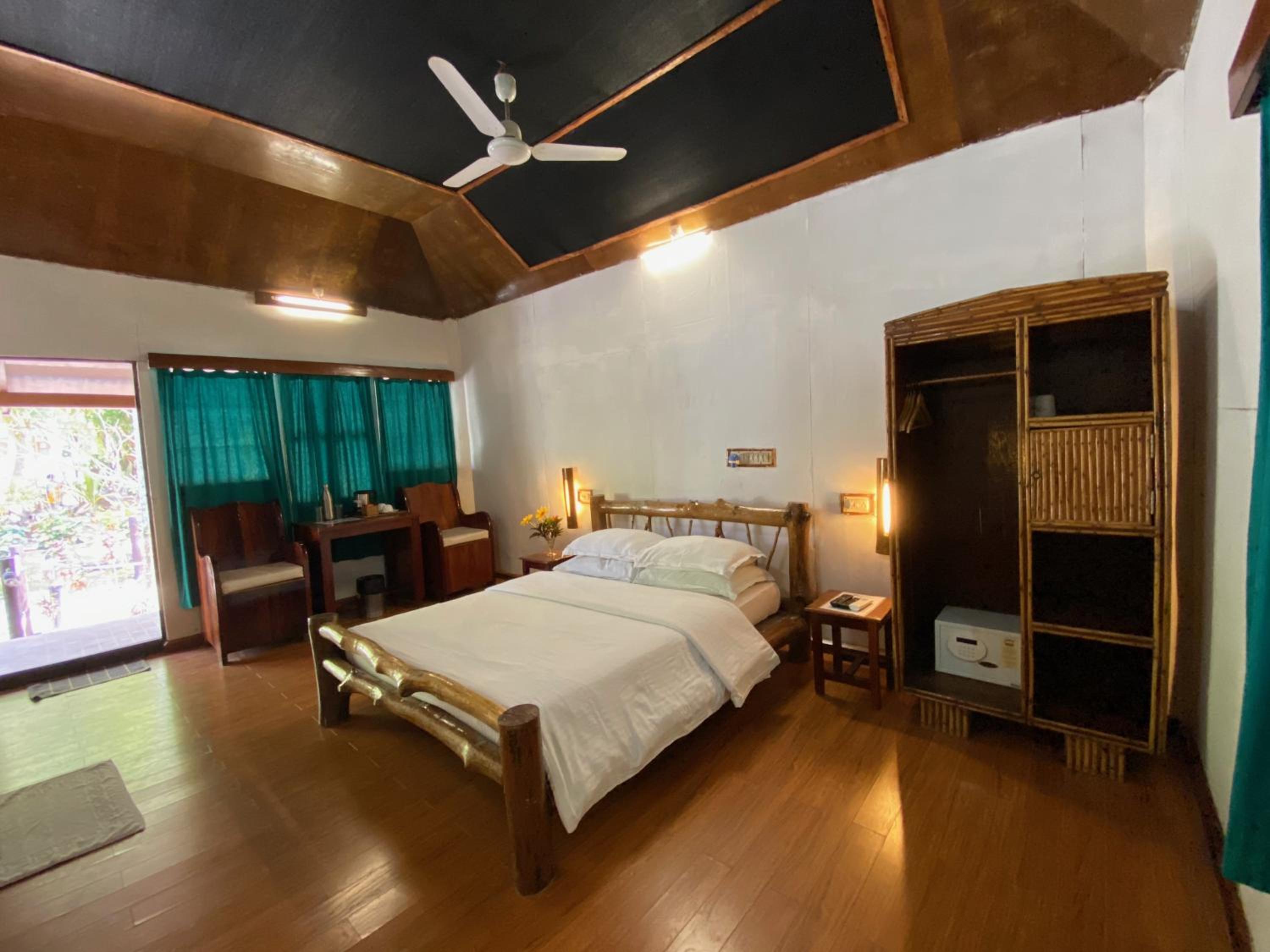 Standard Double Room - Photo 10