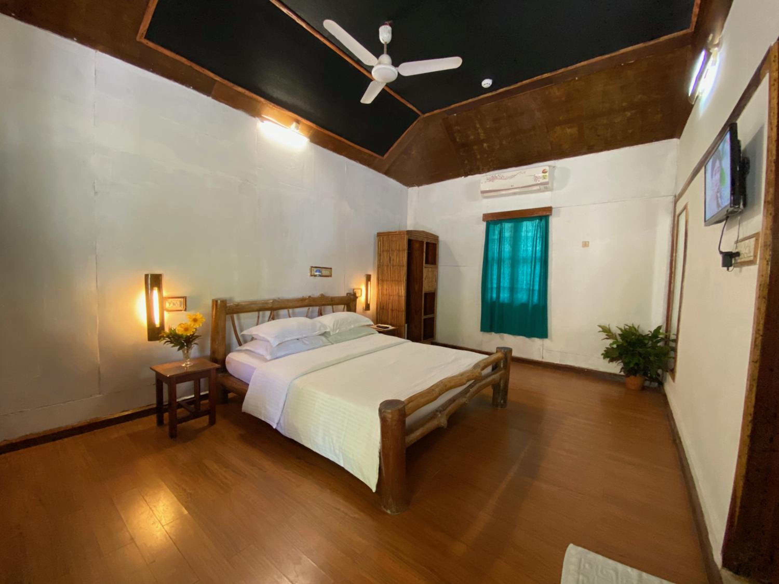 Standard Double Room - Photo 5