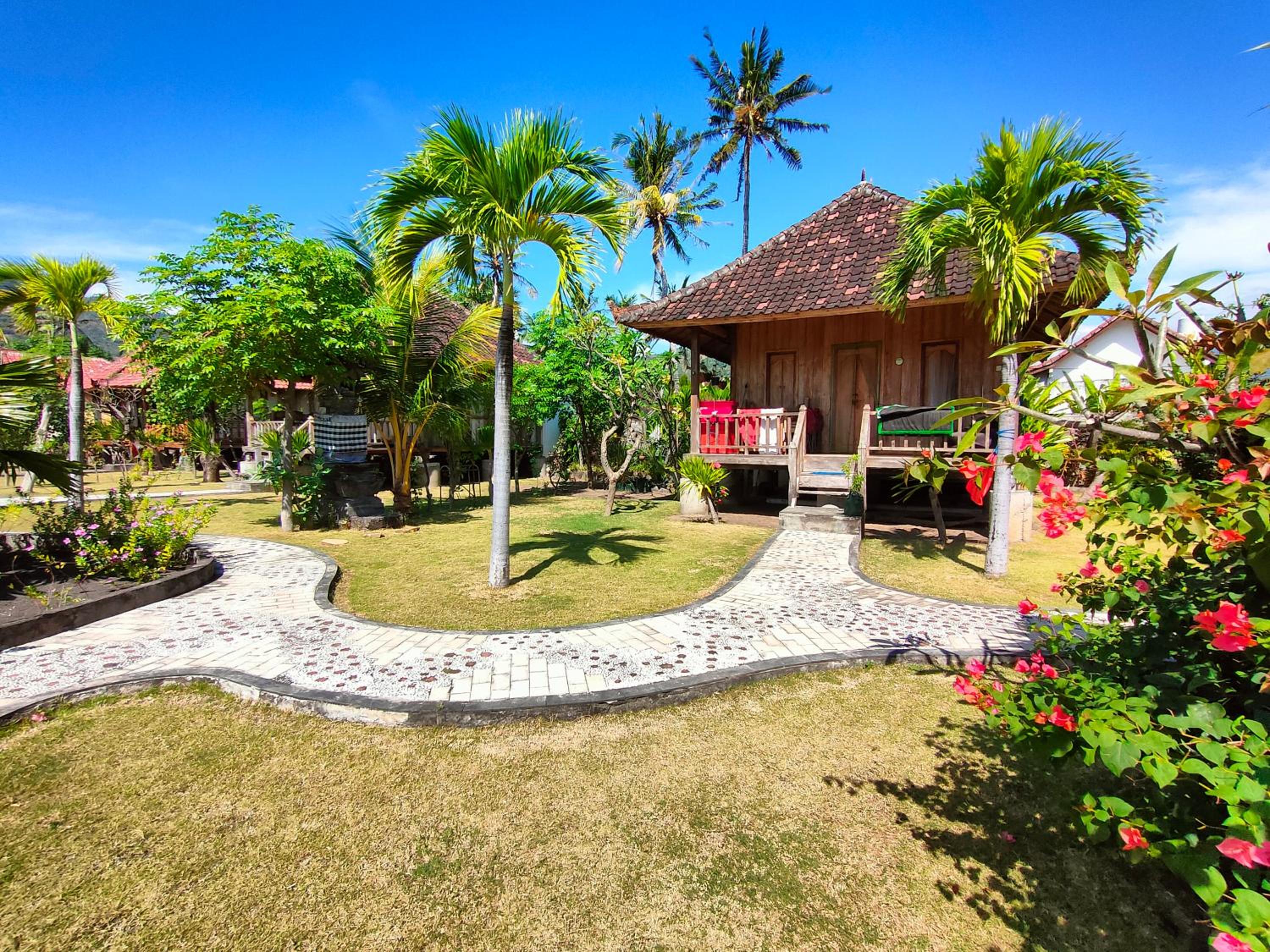 Deluxe Double Room with Side Sea View - Photo 8