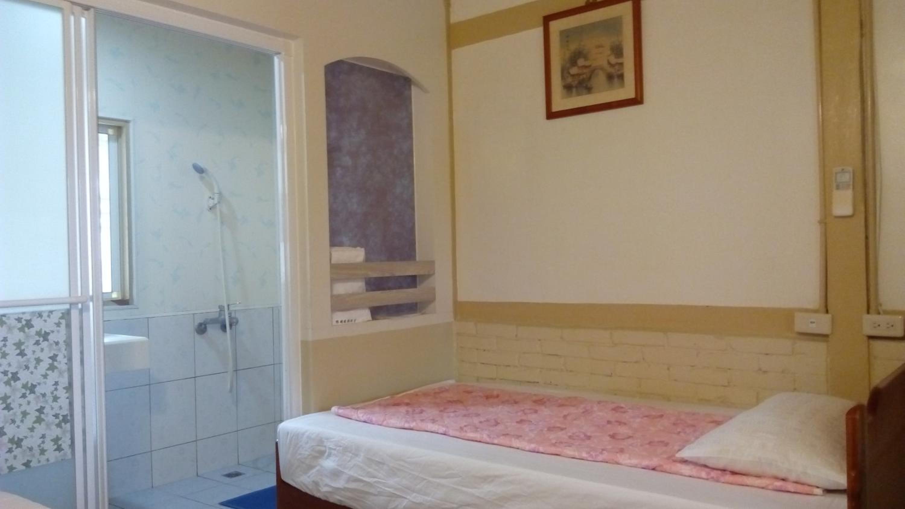 Standard Twin Room photo 1
