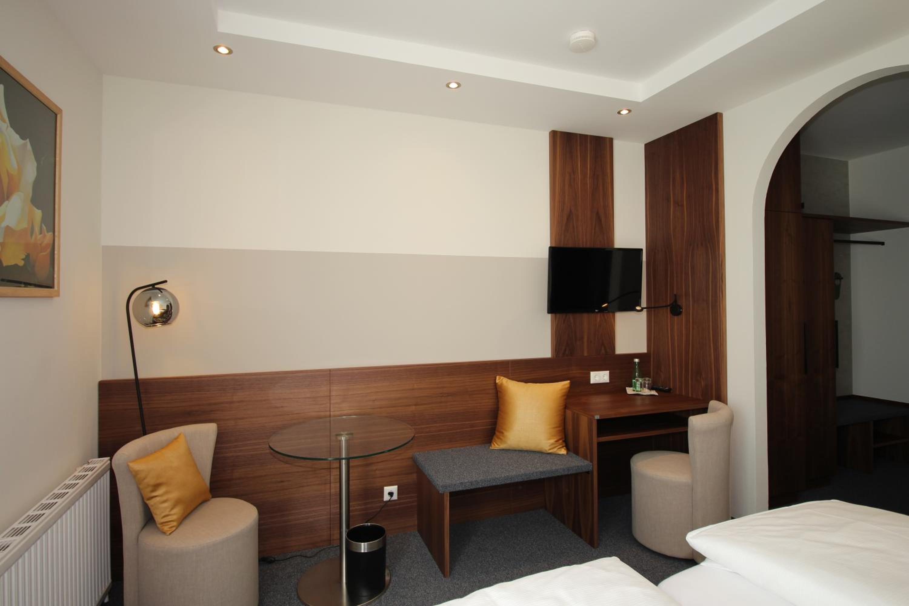 Double Room - Photo 3