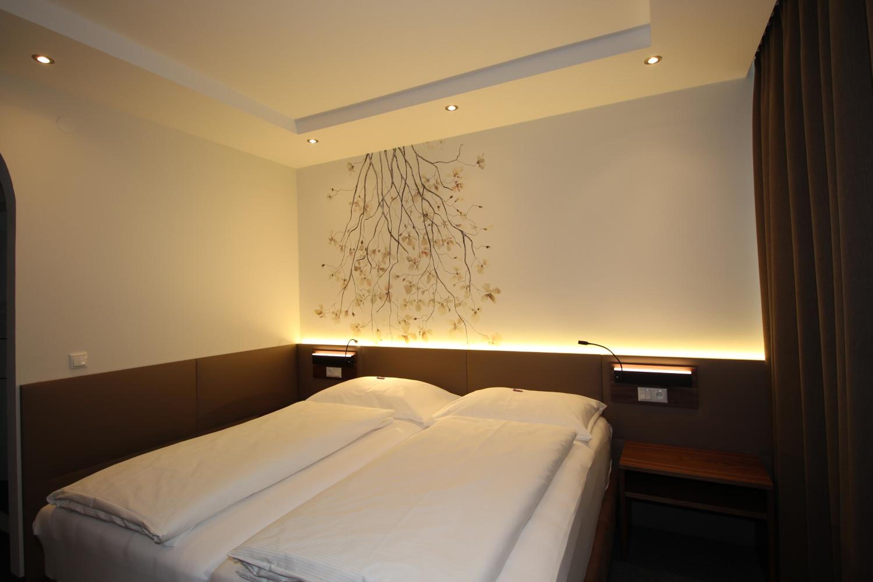 Double Room - Photo 5