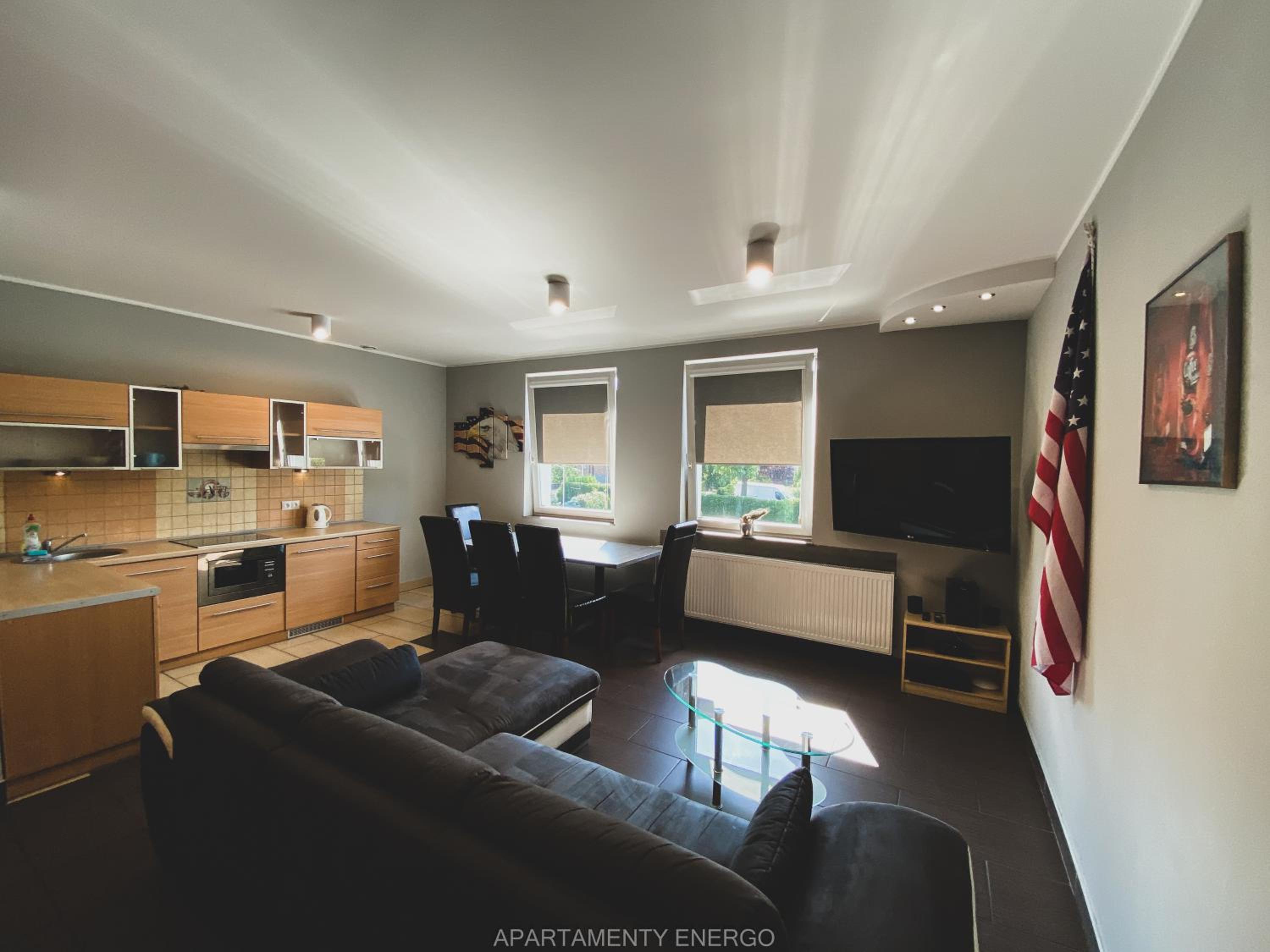  American Apartment - Photo 3