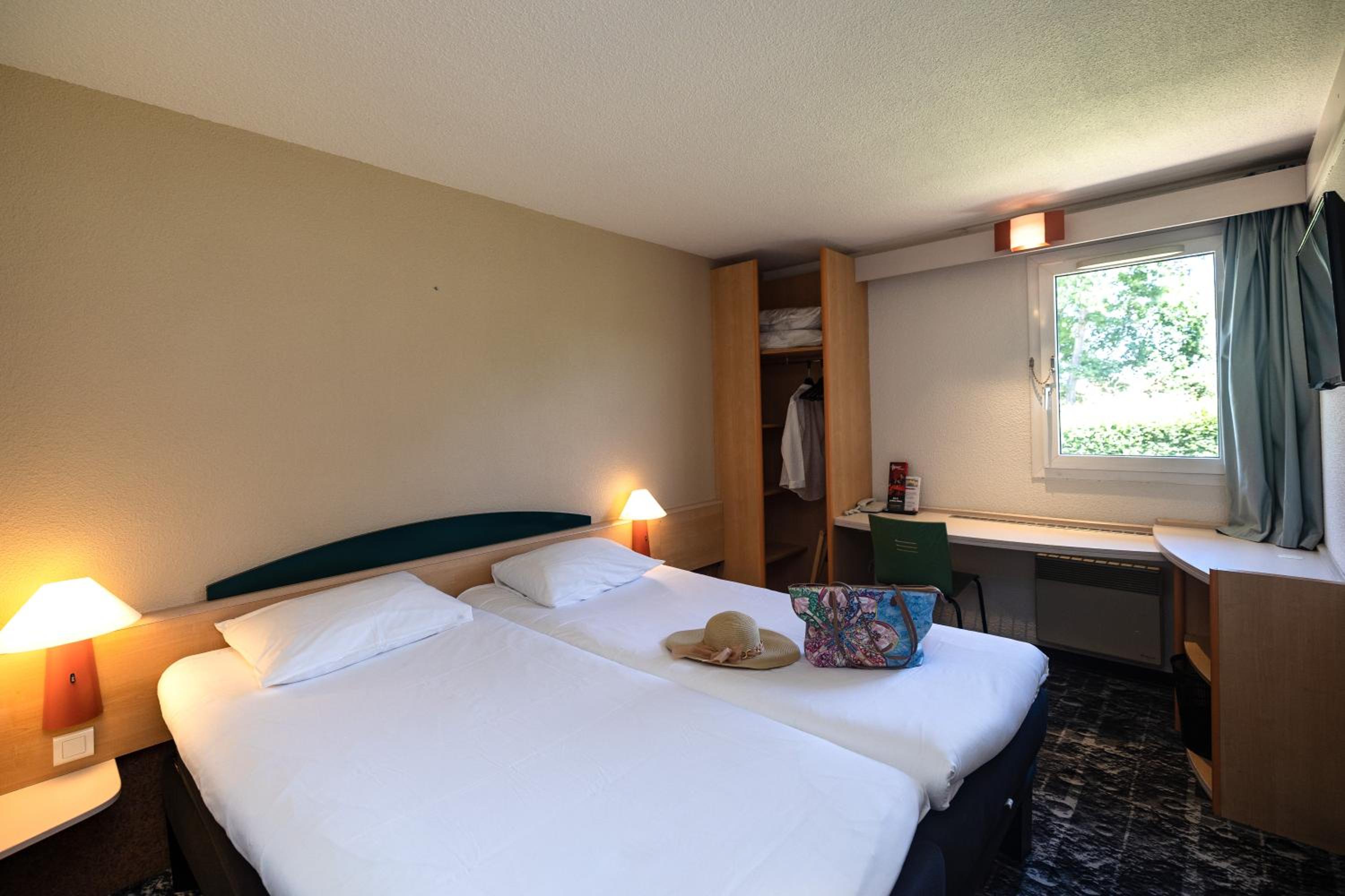 Standard Twin Room photo 1