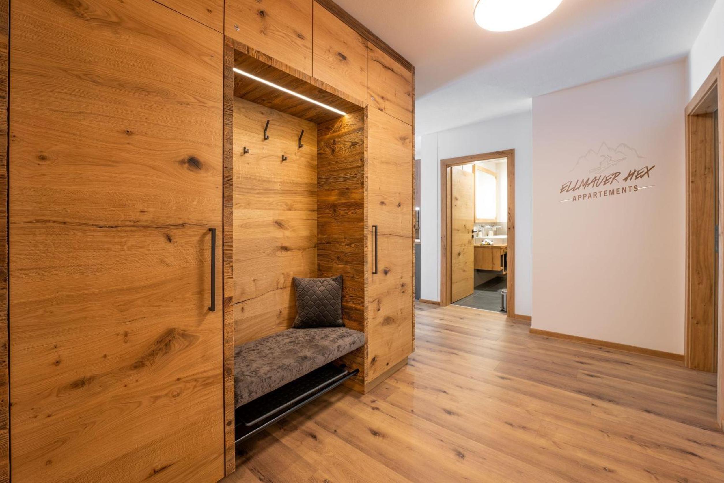 Two-Bedroom Apartment with Shower  photo 1