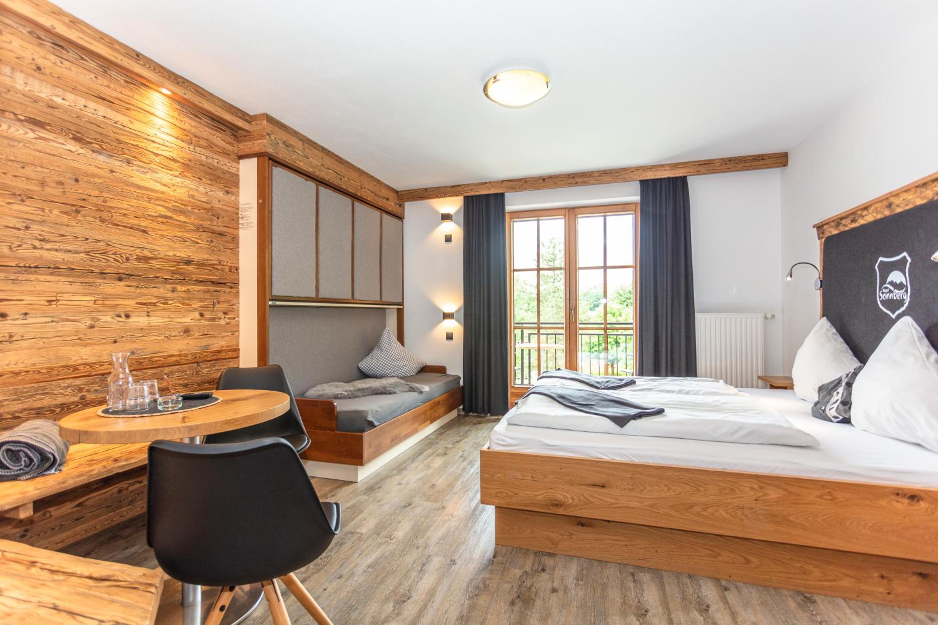 Quadruple Room with Balcony photo 2