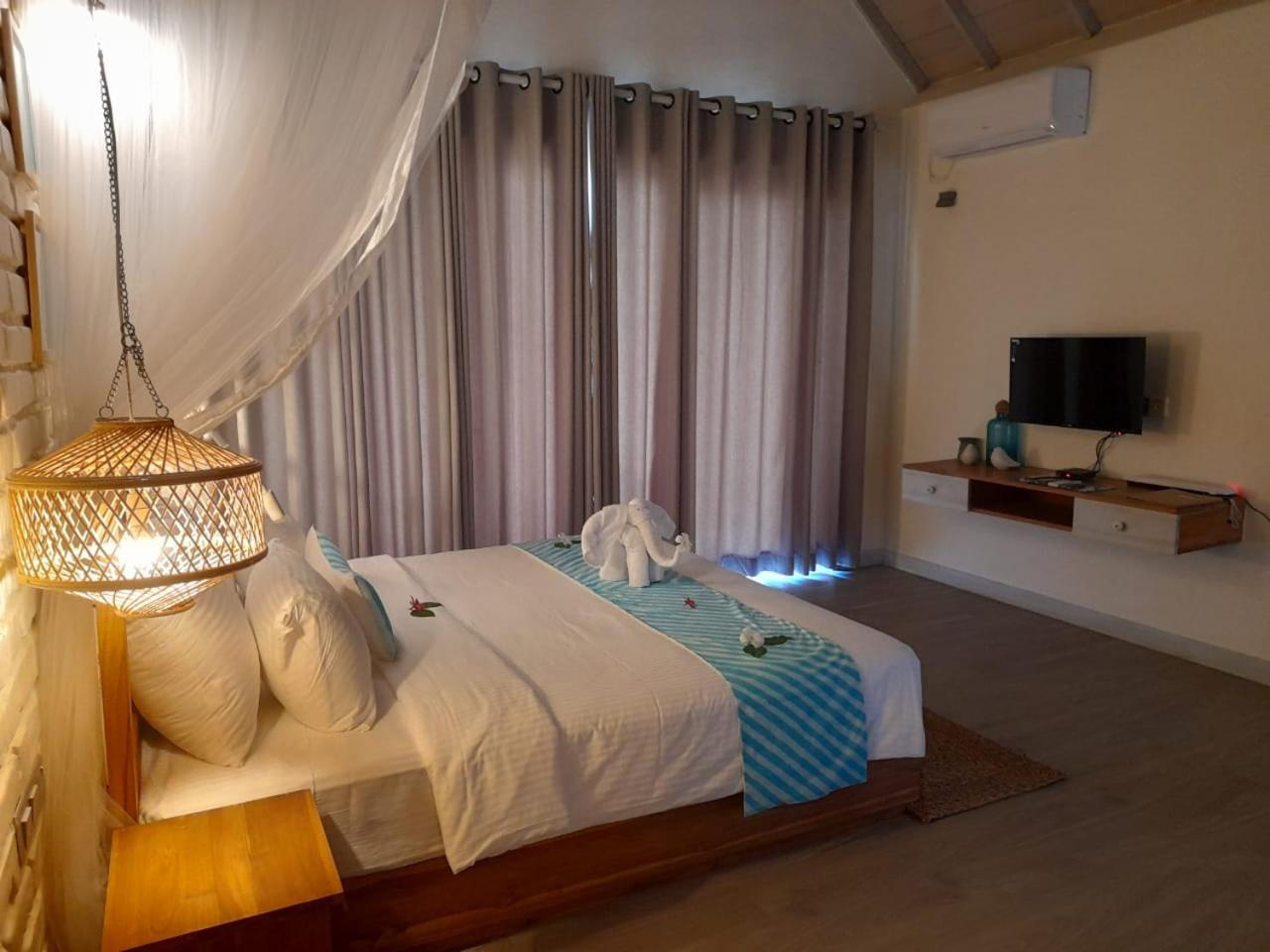 Double Room With Balcony - Photo 12