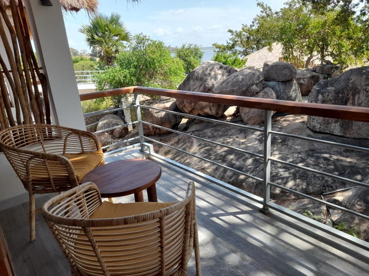 Double Room With Balcony - Photo 10
