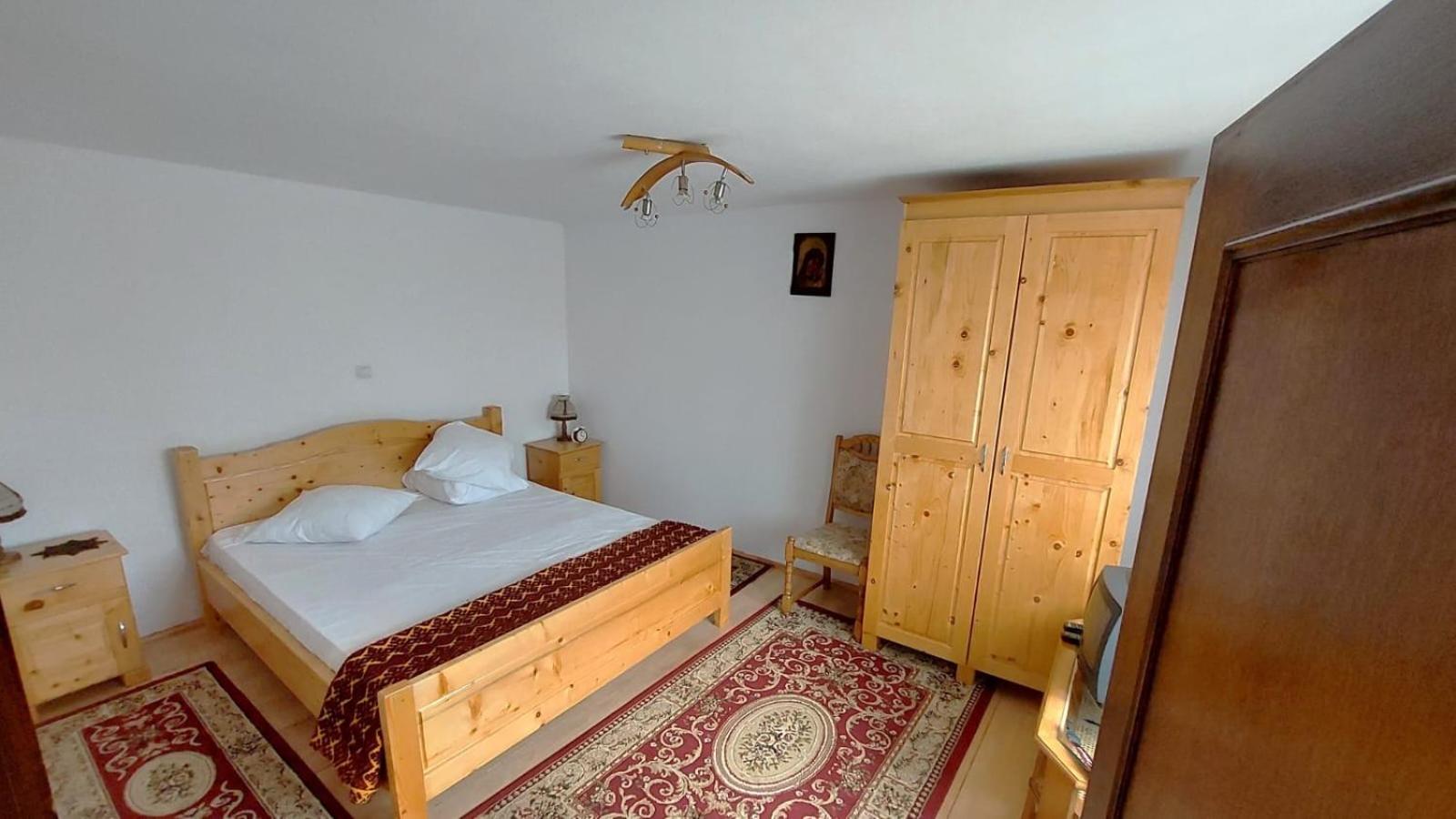 Three-Bedroom House photo 2