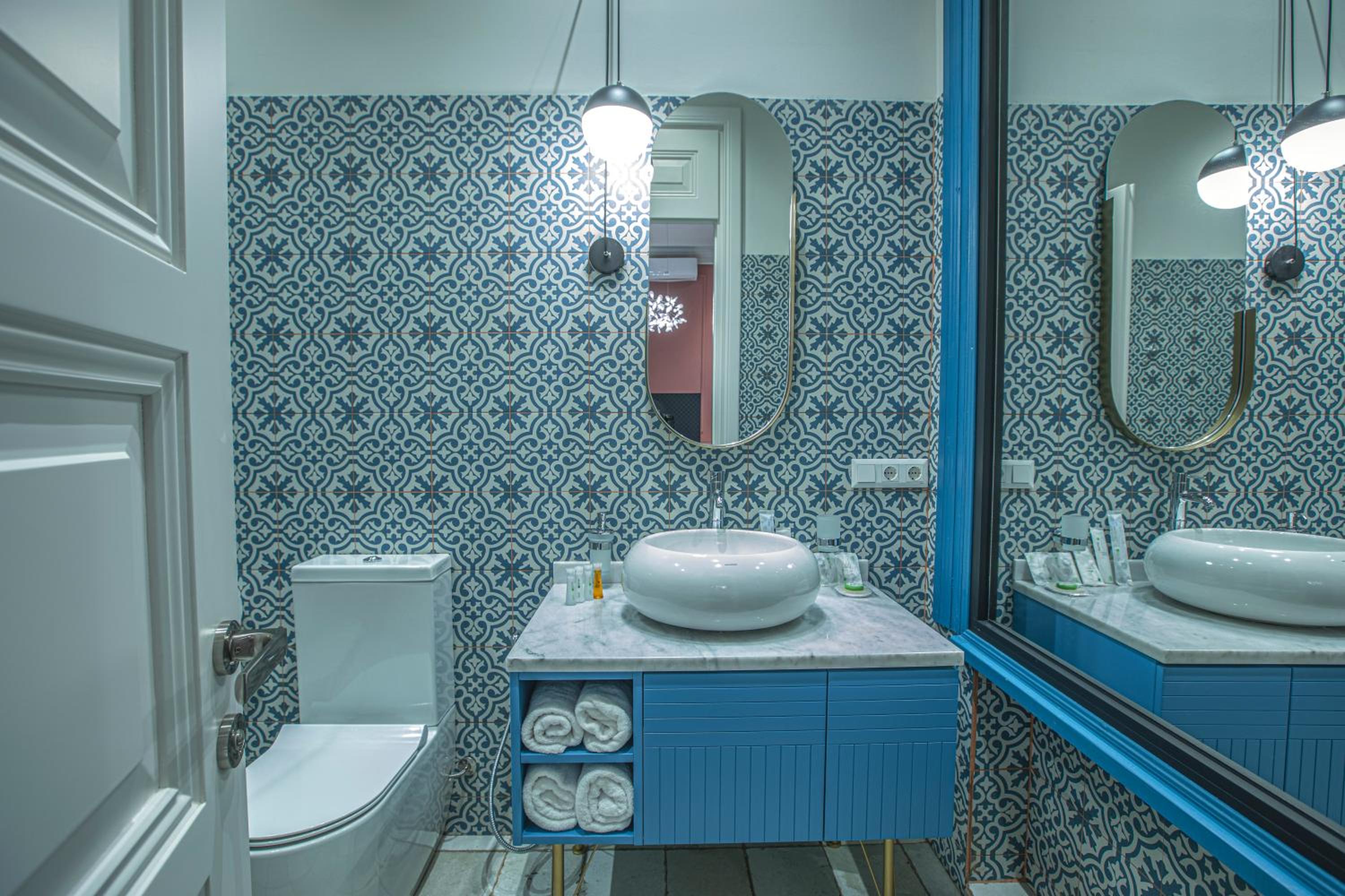 Superior Deluxe Double or Twin Room  - Photo 8