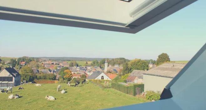 Three-Bedroom House - Photo 2