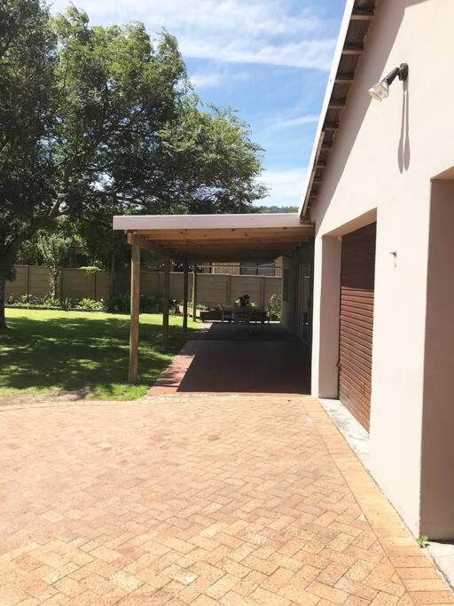 Two-Bedroom House - Photo 12