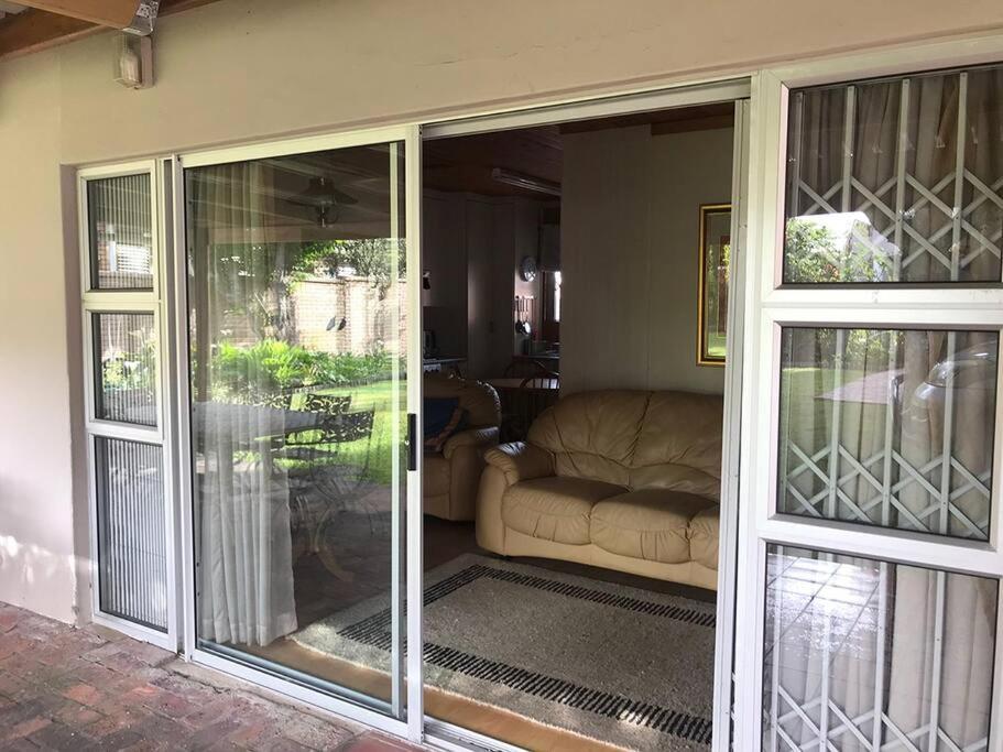 Two-Bedroom House - Photo 16