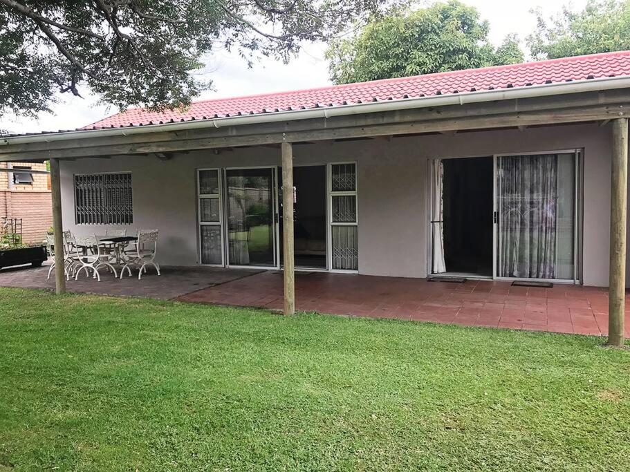 Two-Bedroom House - Photo 22