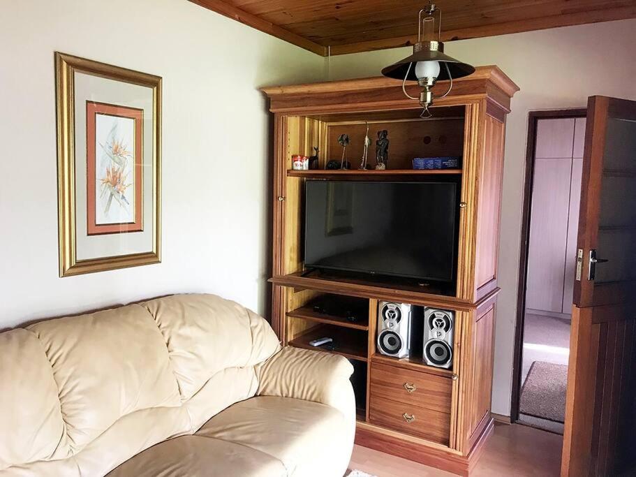 Two-Bedroom House - Photo 42