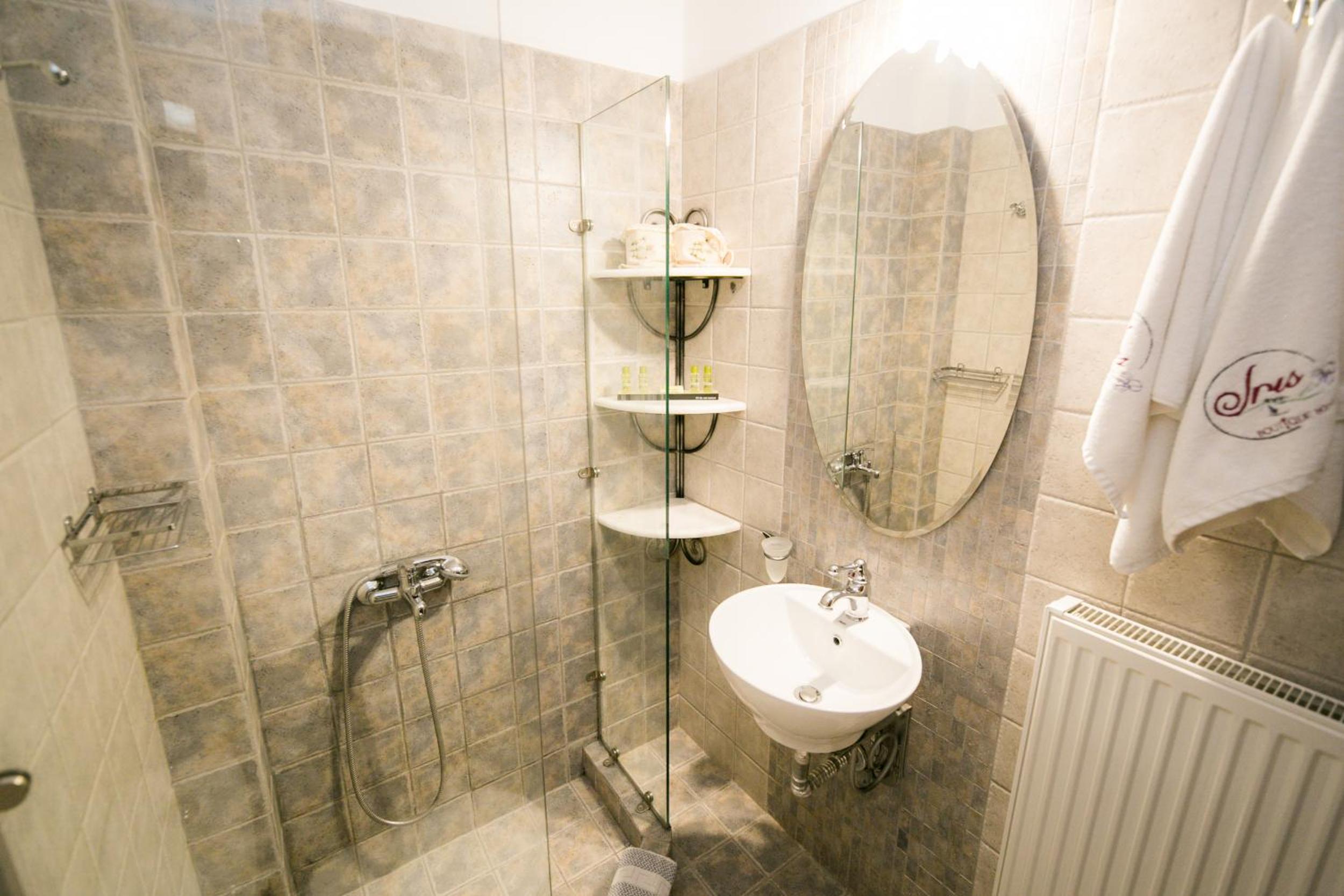 Superior Double Room - Photo 9