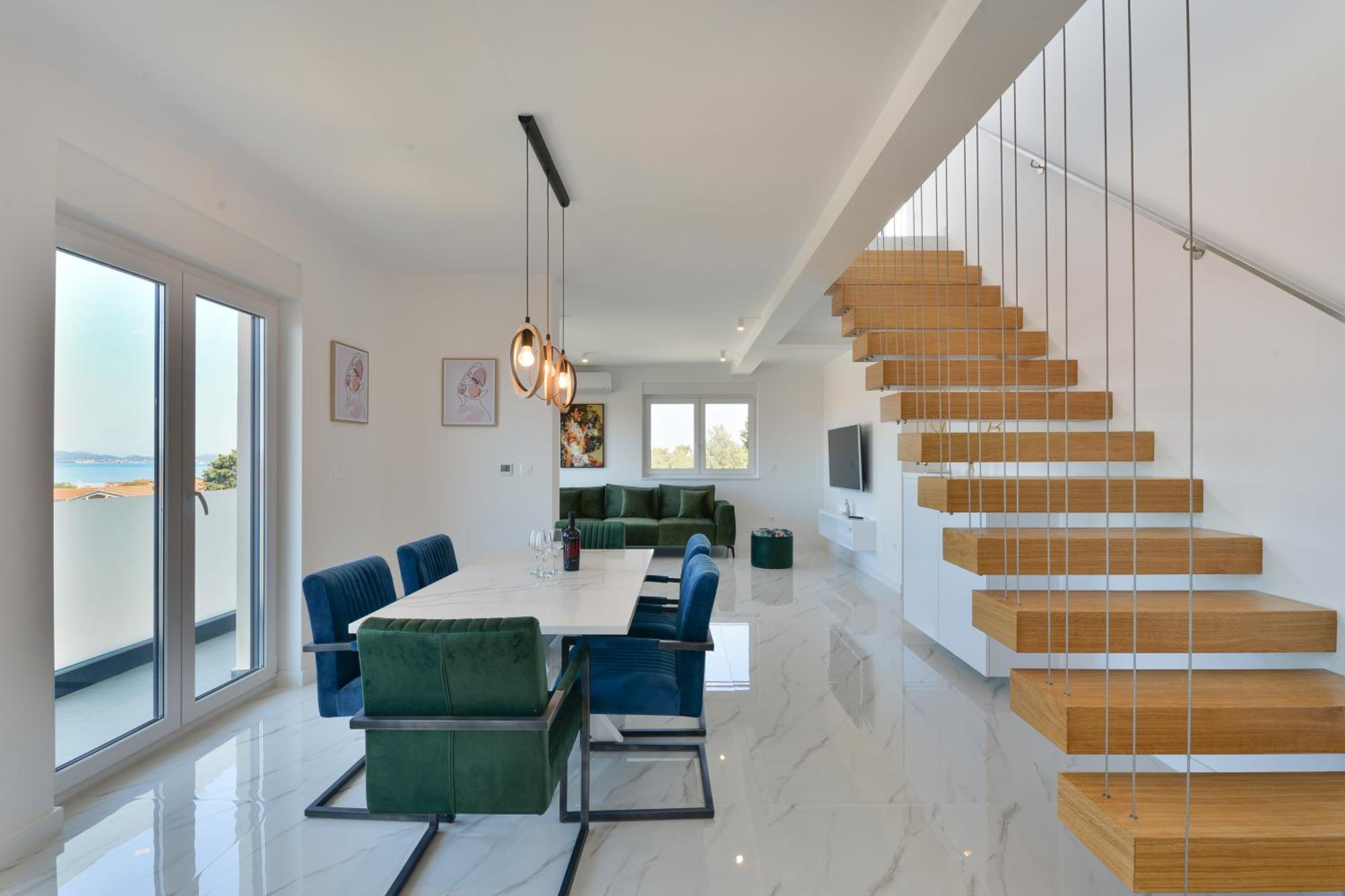 Three-Bedroom Apartment - High Floor photo 3