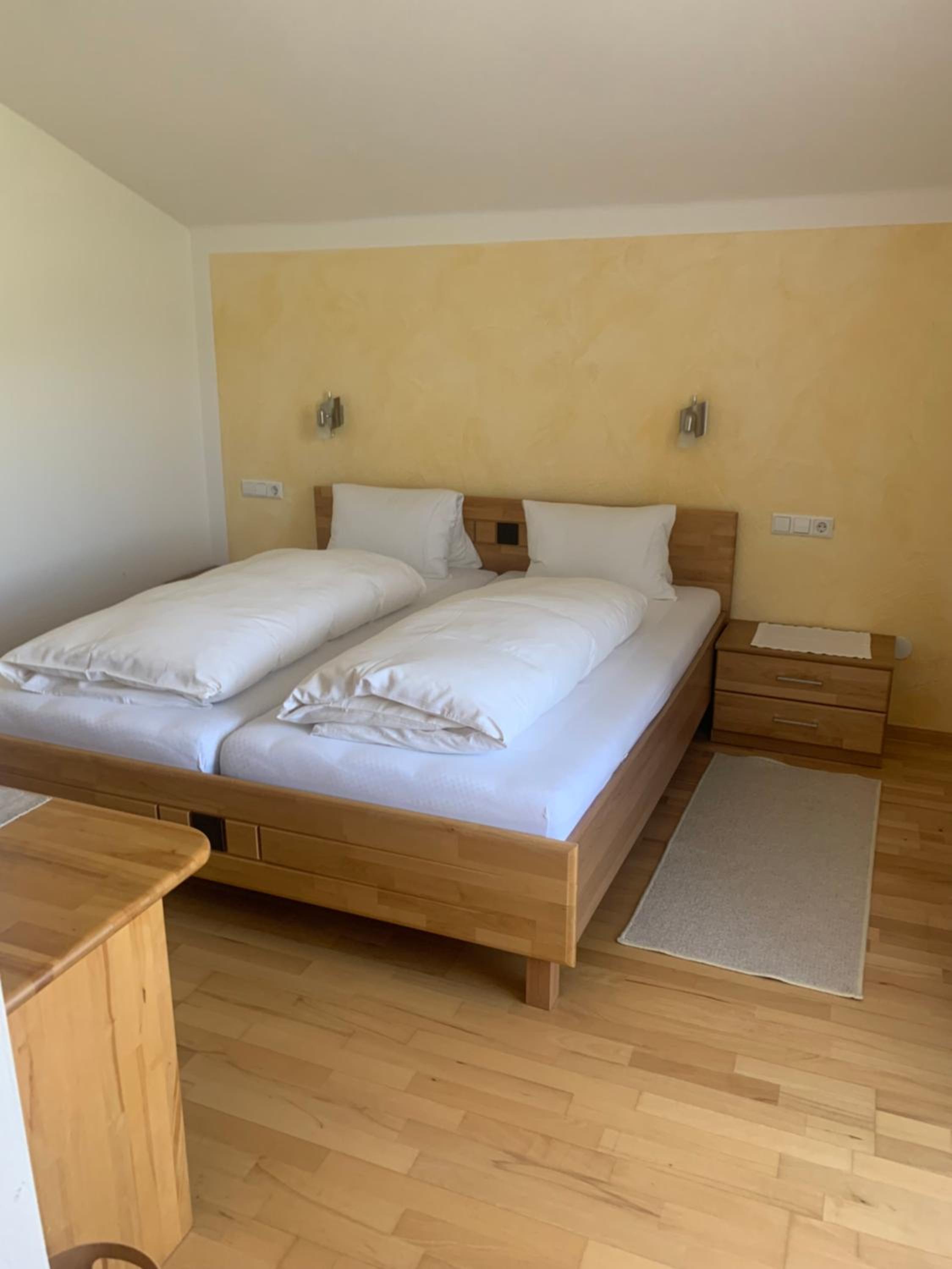 Double Room with Balcony - Photo 1