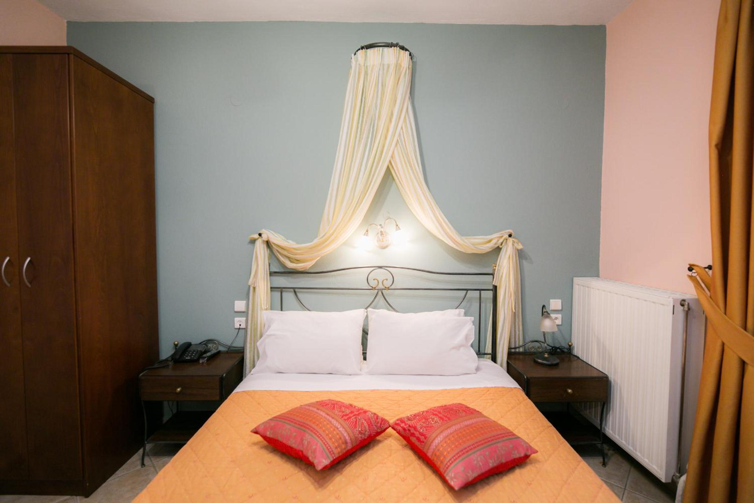 Economy Double Room photo 3