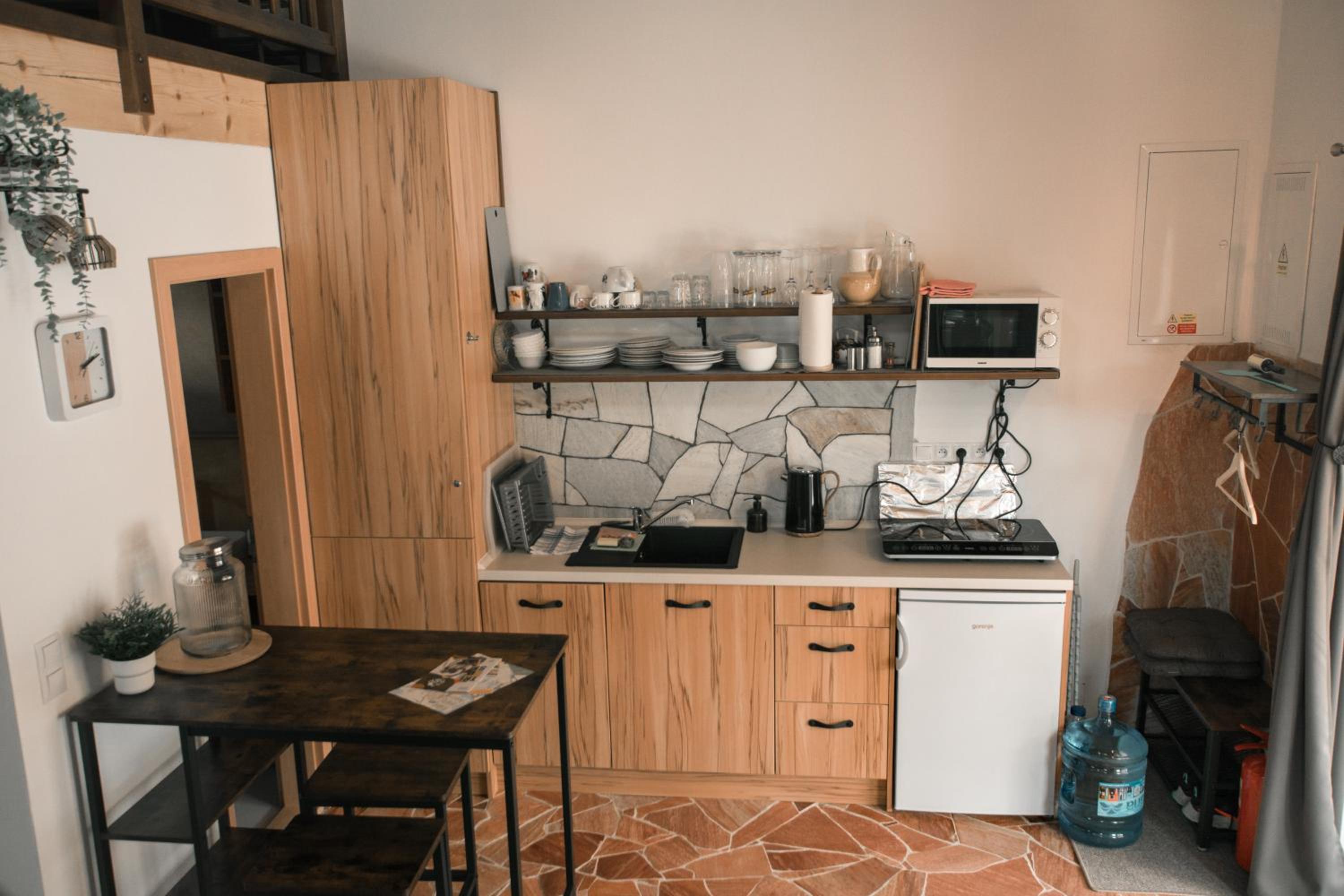 One-Bedroom Apartment photo 2