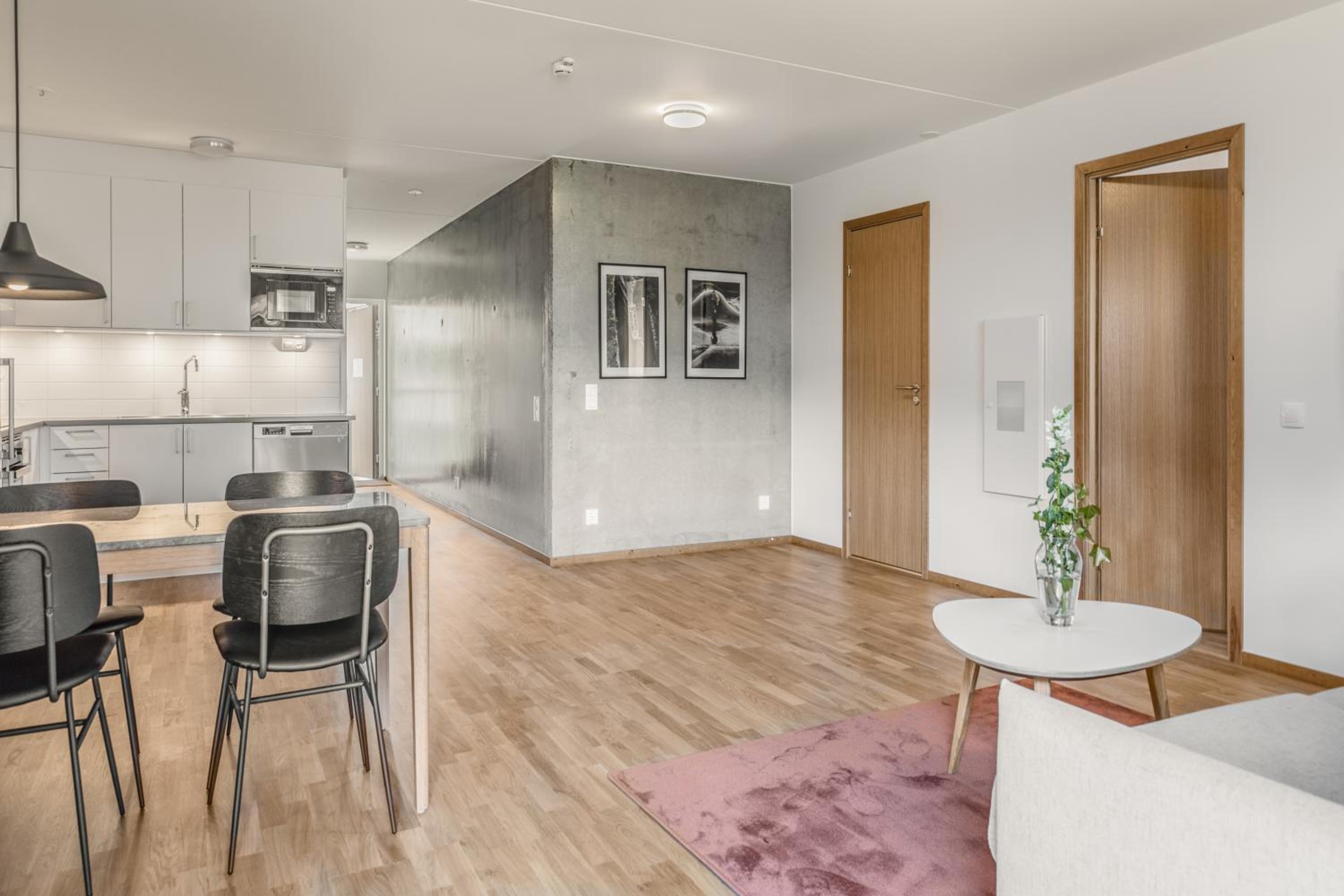 2-Bedroom Apartment with Balcony
