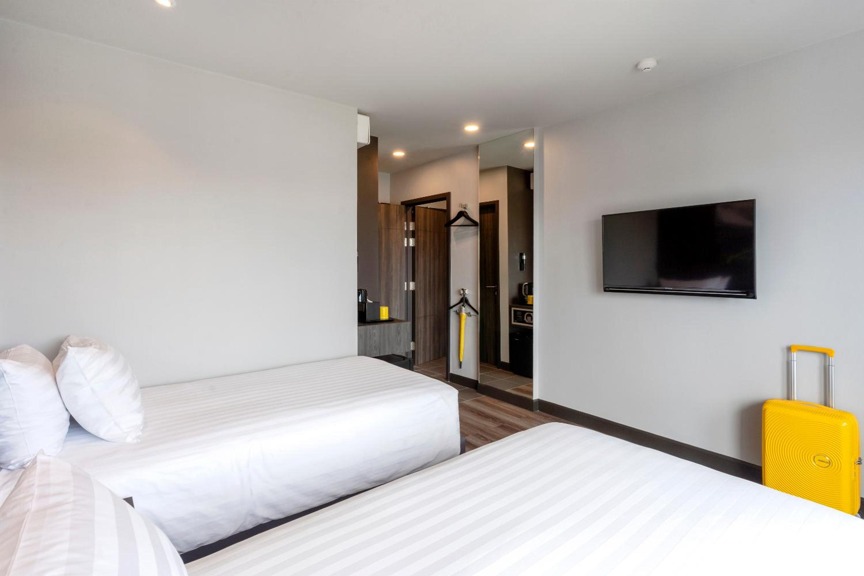 Twin Room - Photo 1
