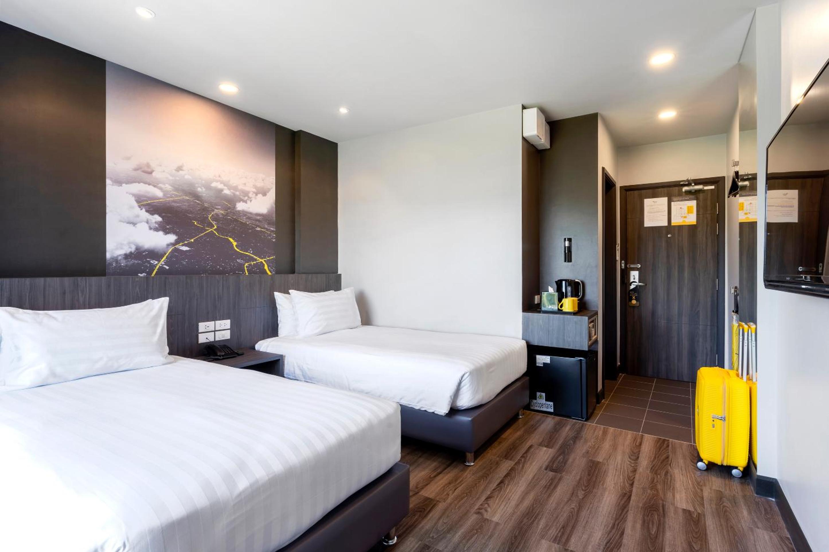 Twin Room - Photo 2