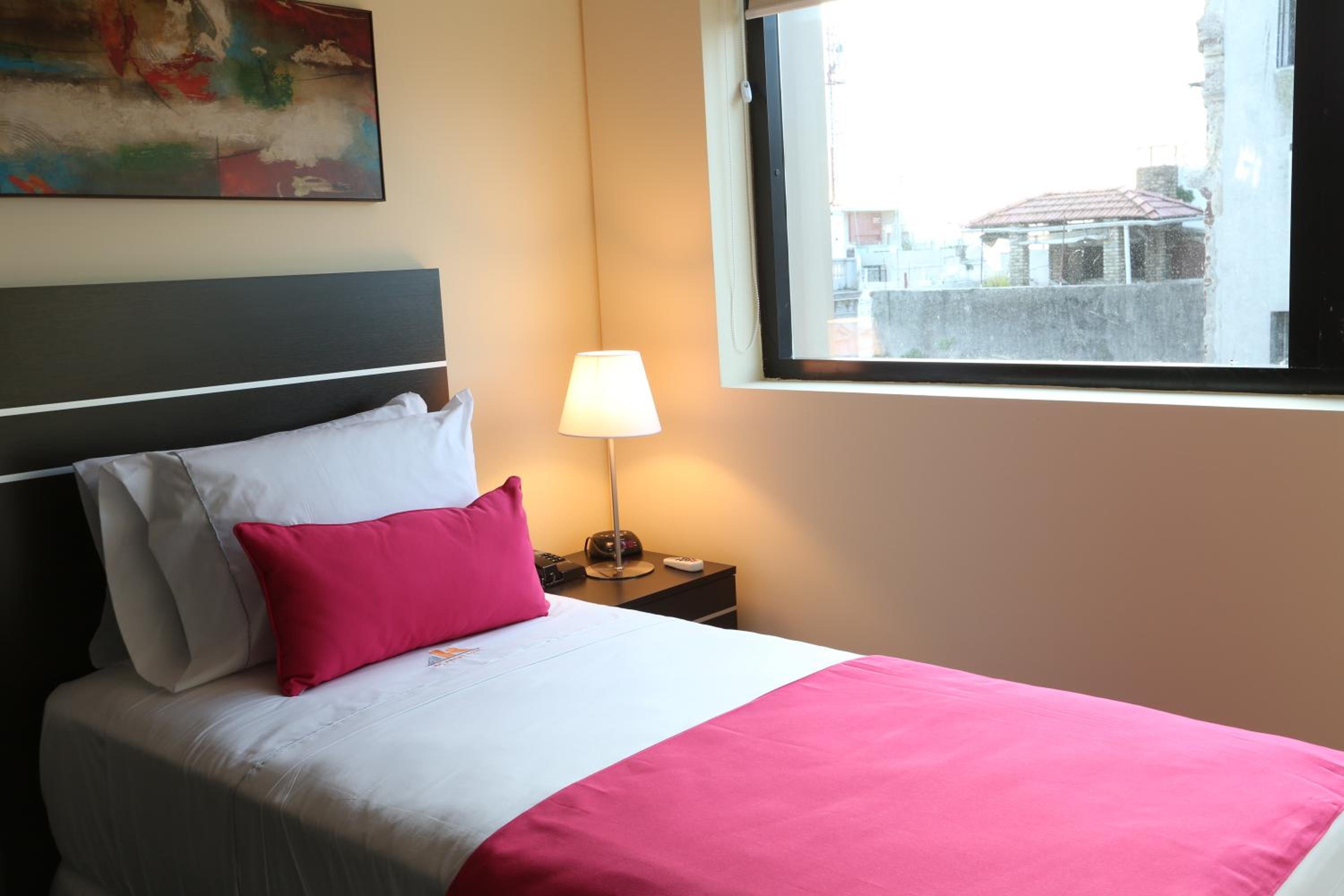Single Room photo 2