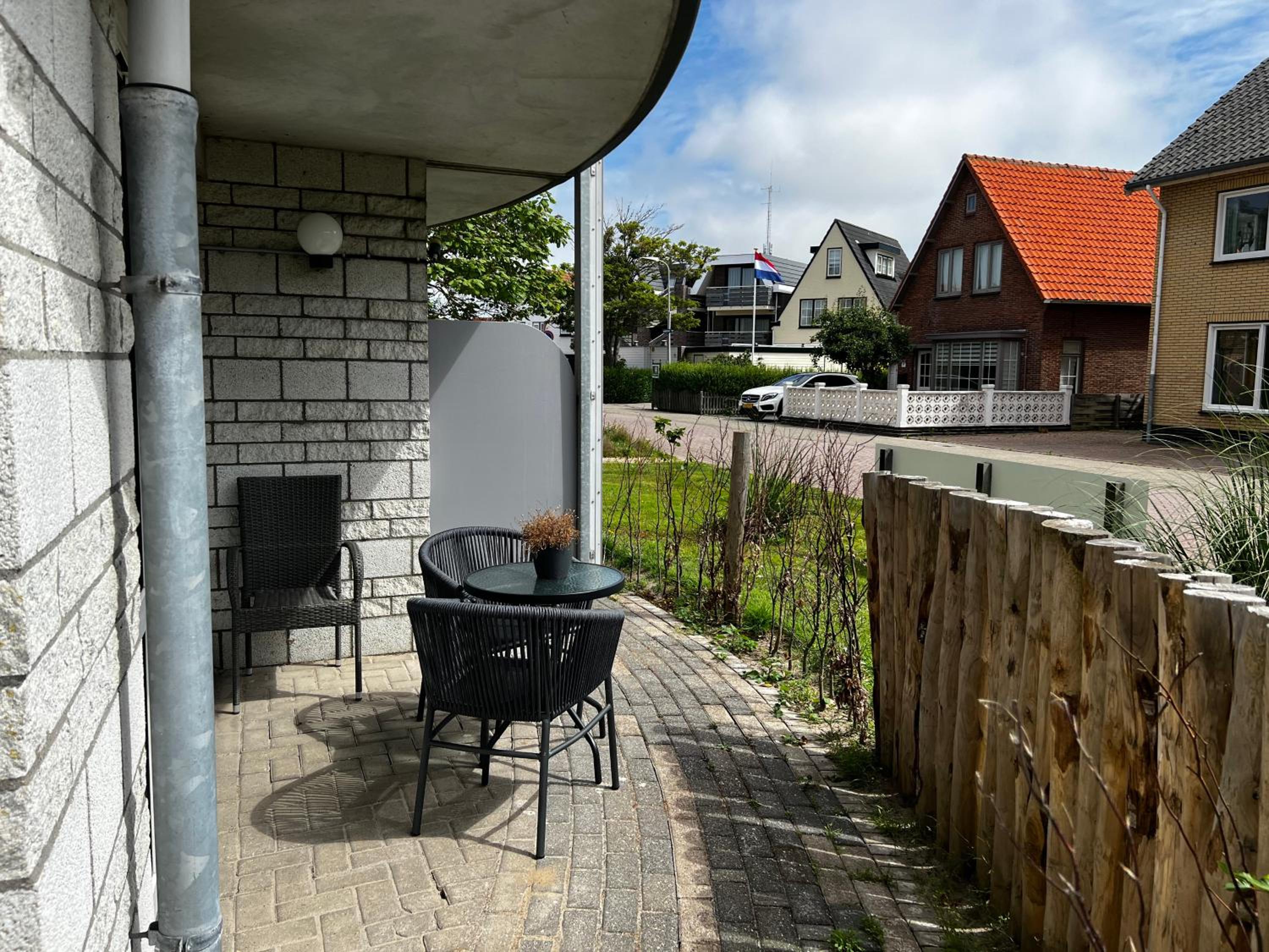 Apartment with Terrace - Photo 13