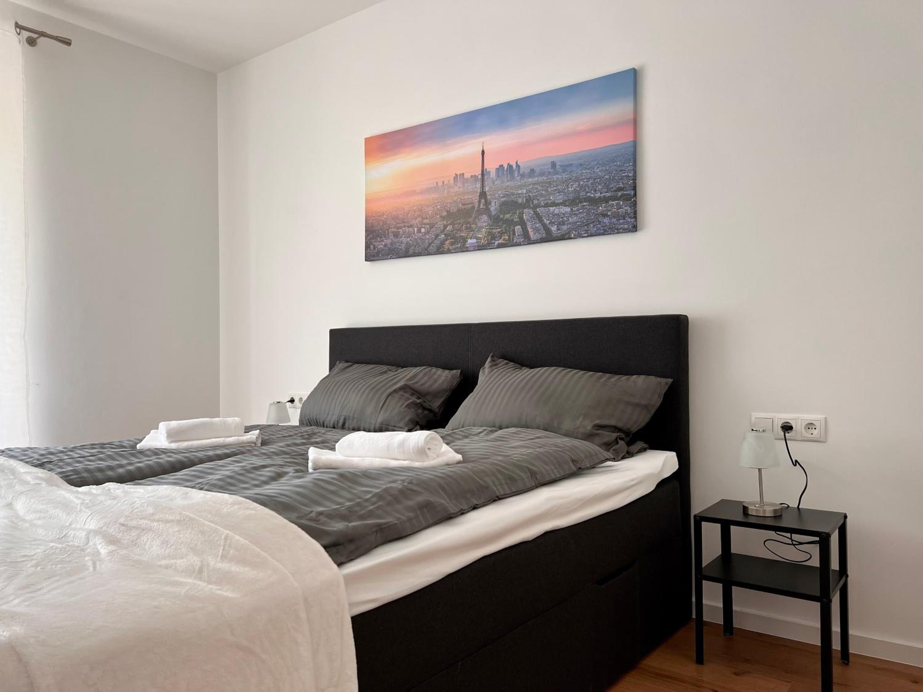 One-Bedroom Apartment photo 2