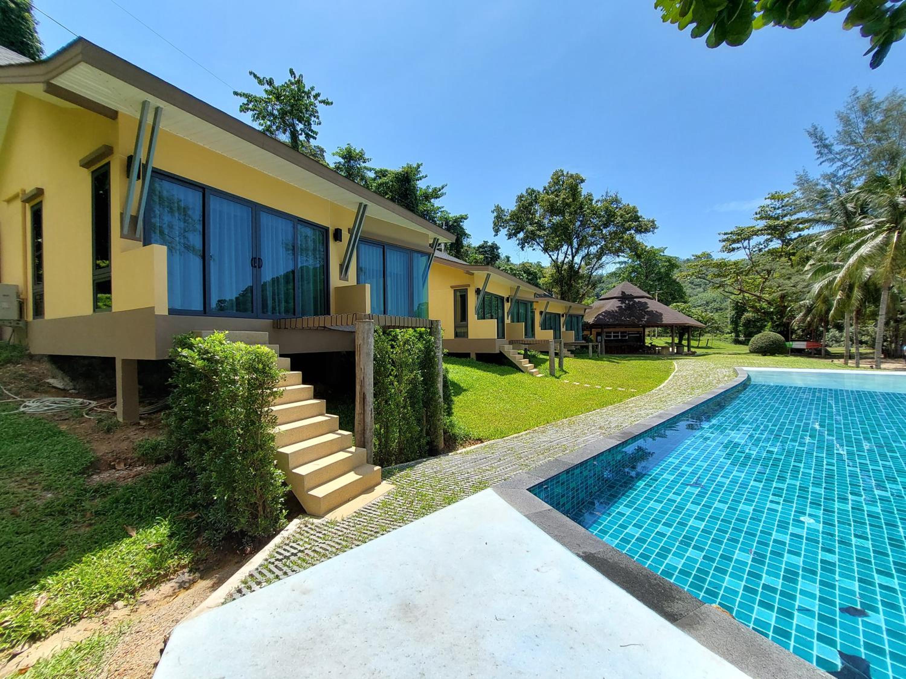 Villa - Beach Front - Photo 6
