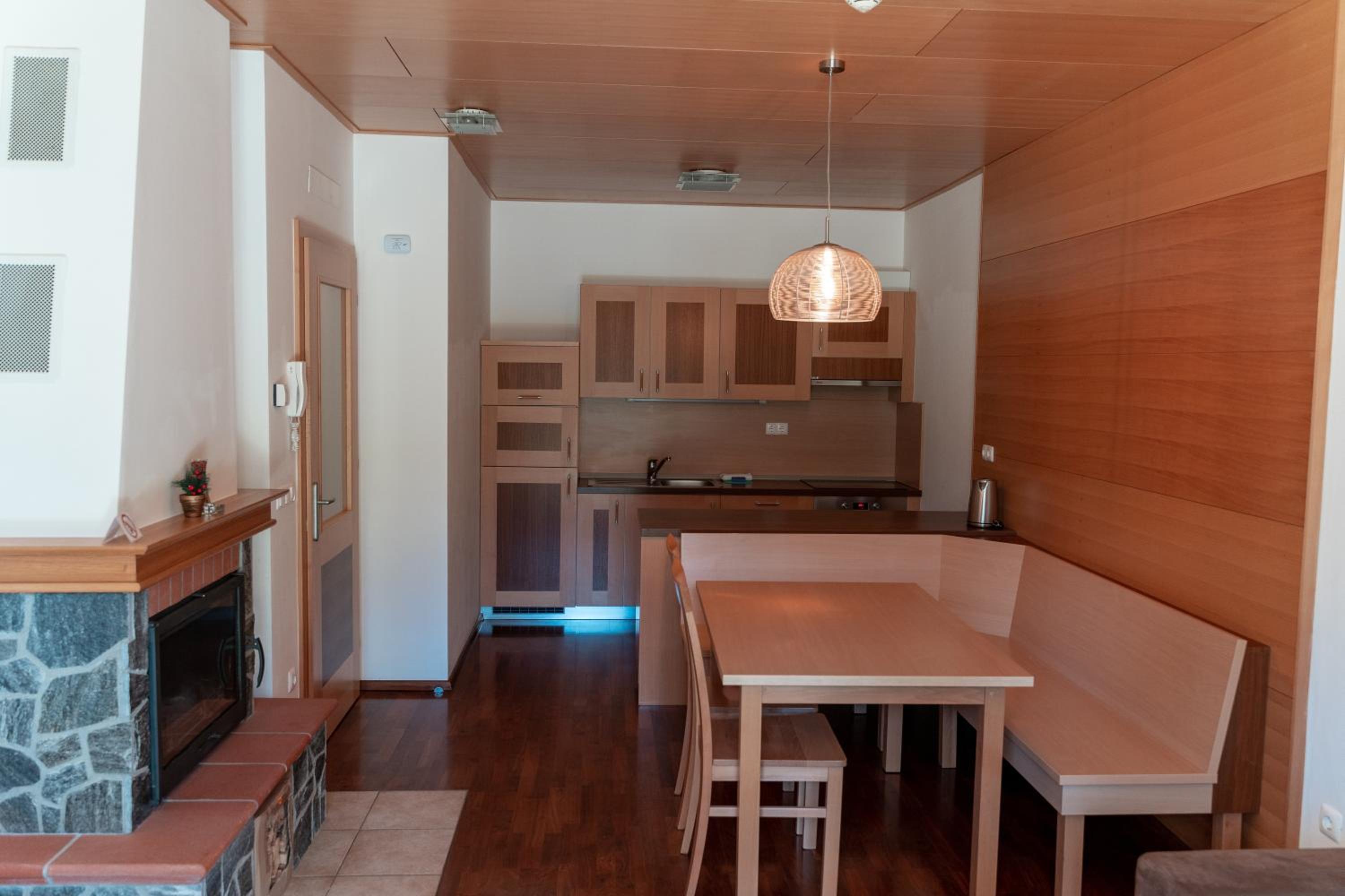 One-Bedroom Apartment with Balcony or Terrace photo 1