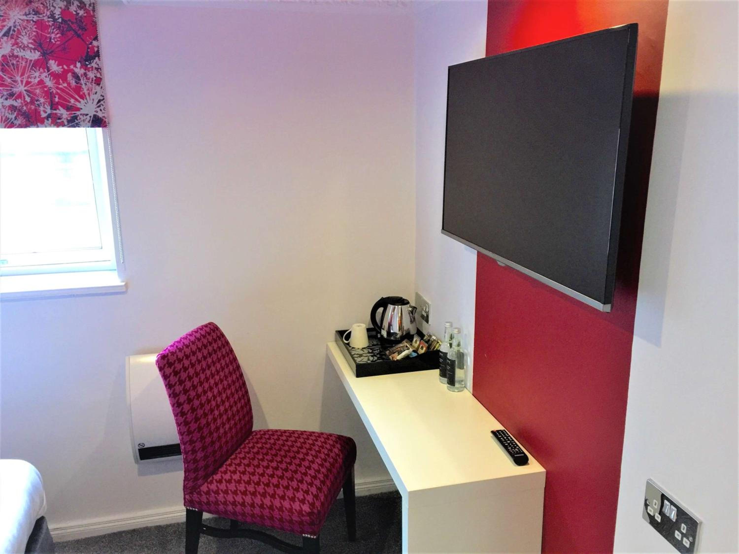 Small Double Room - Non-Smoking - Photo 2