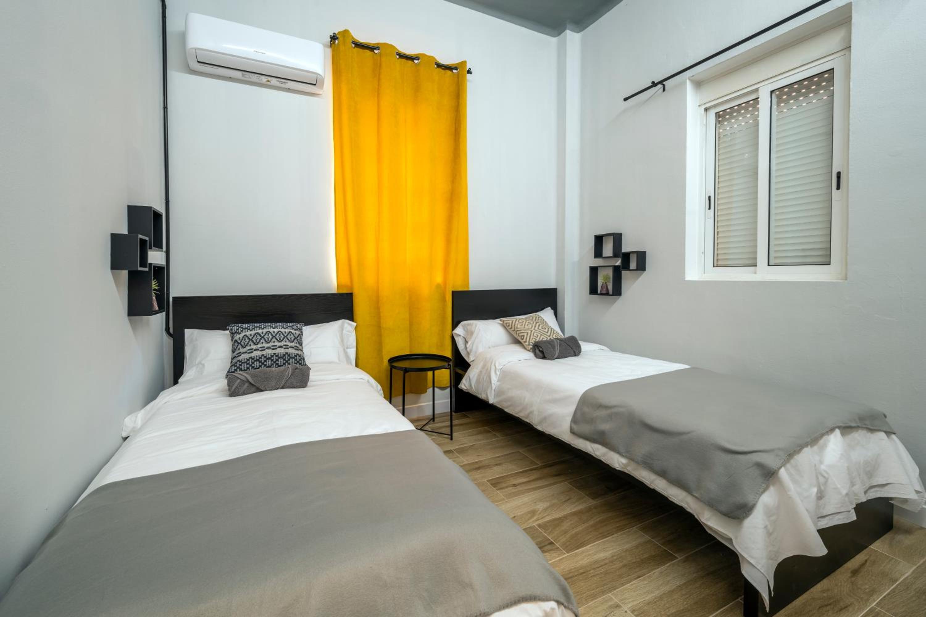Habitación Doble o con Dos Camas con Baño Compartido