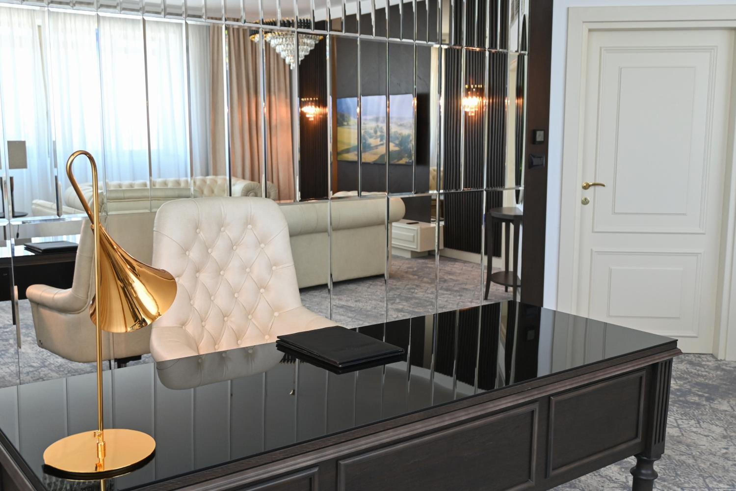 Presidential Suite photo 3