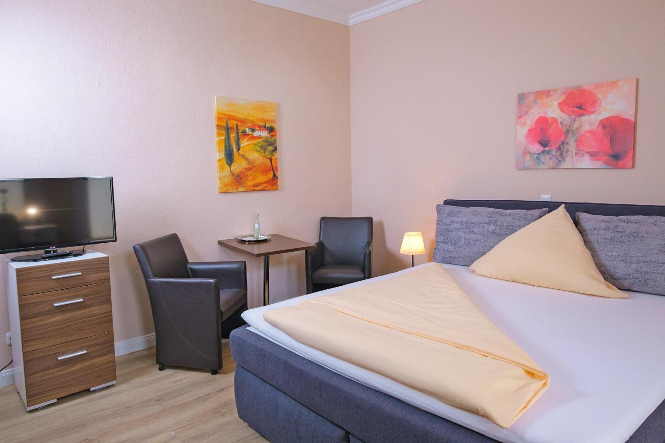 Double Room - Photo 8
