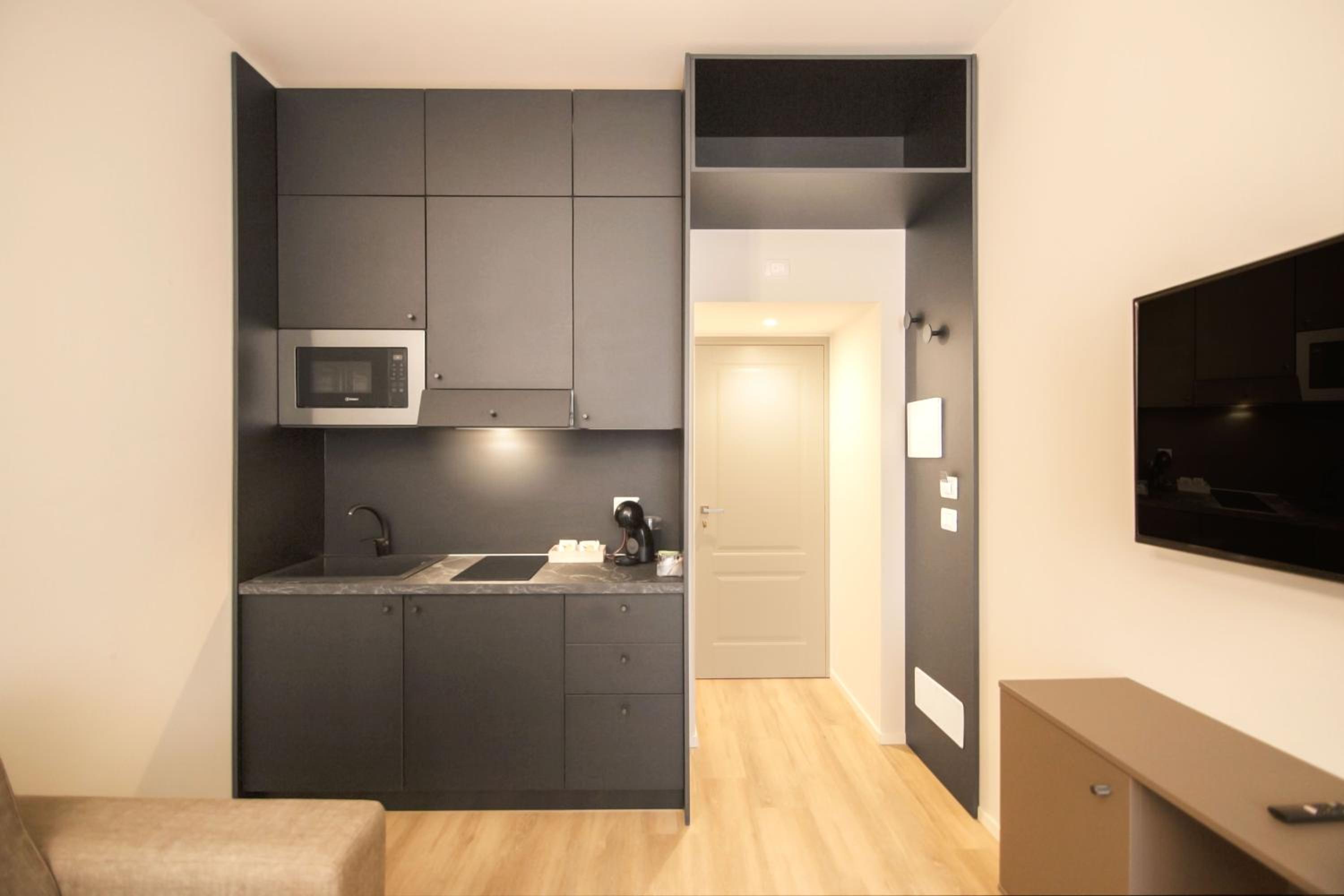 Suite with Spa Bath - Photo 5
