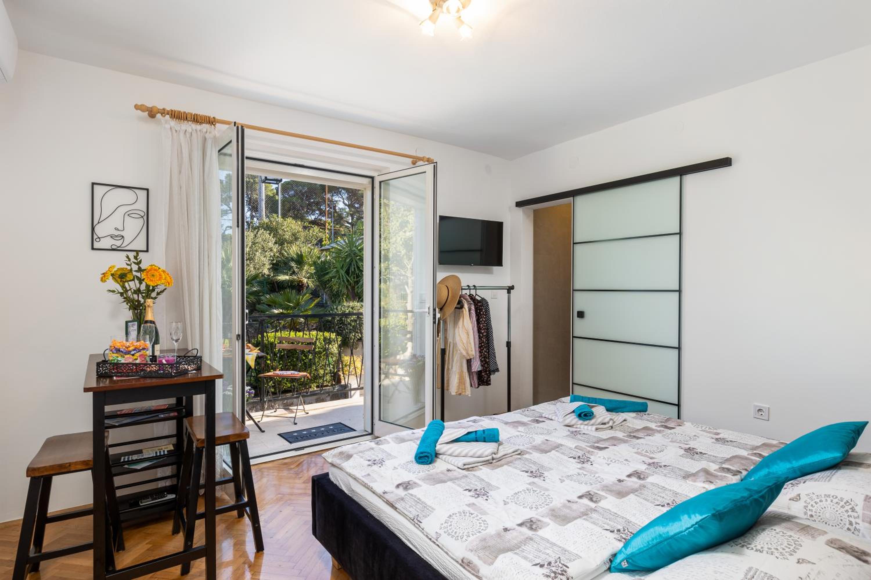 Studio with Garden View
