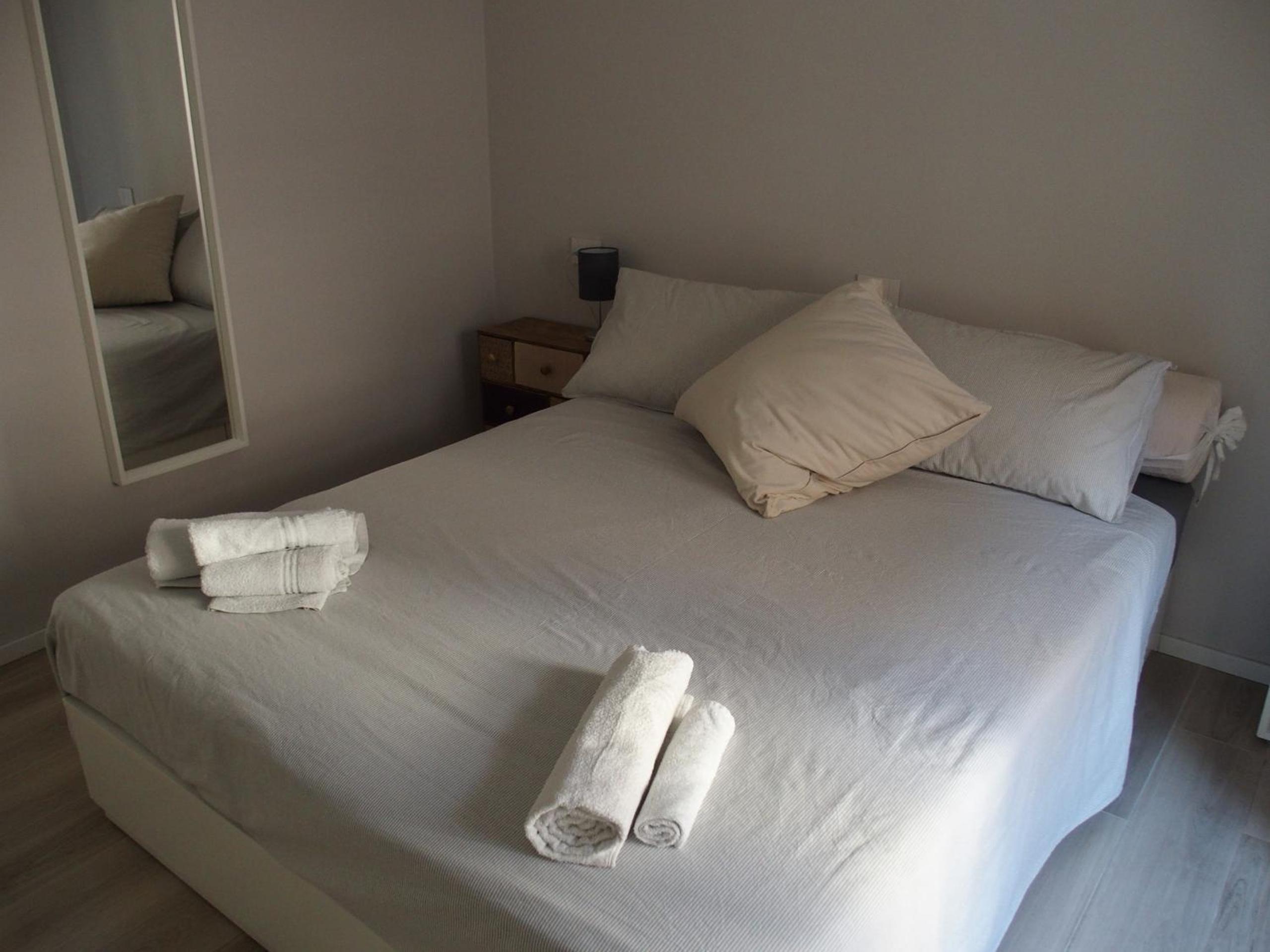 One-Bedroom Apartment photo 3