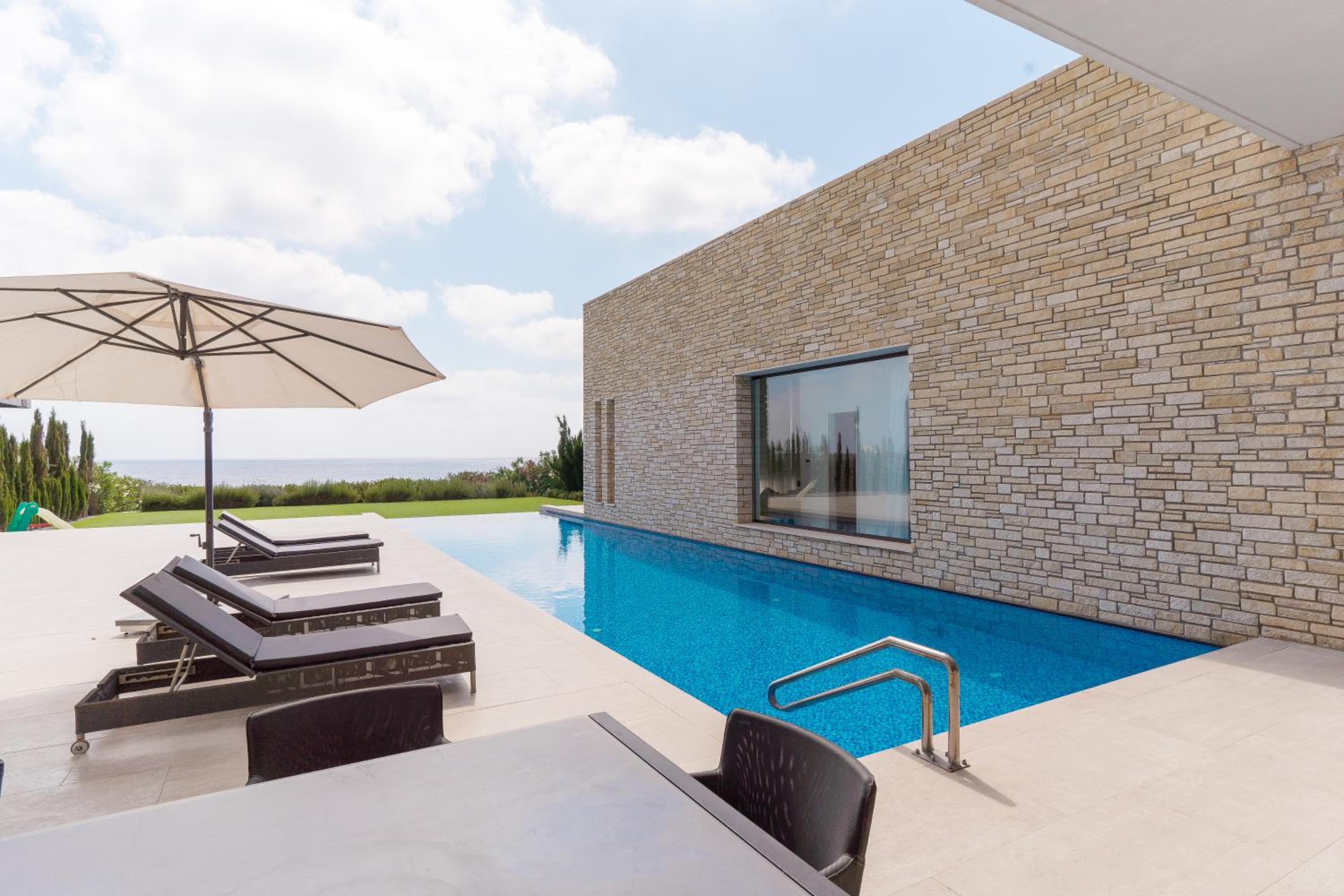 Villa - Beach Front photo 3