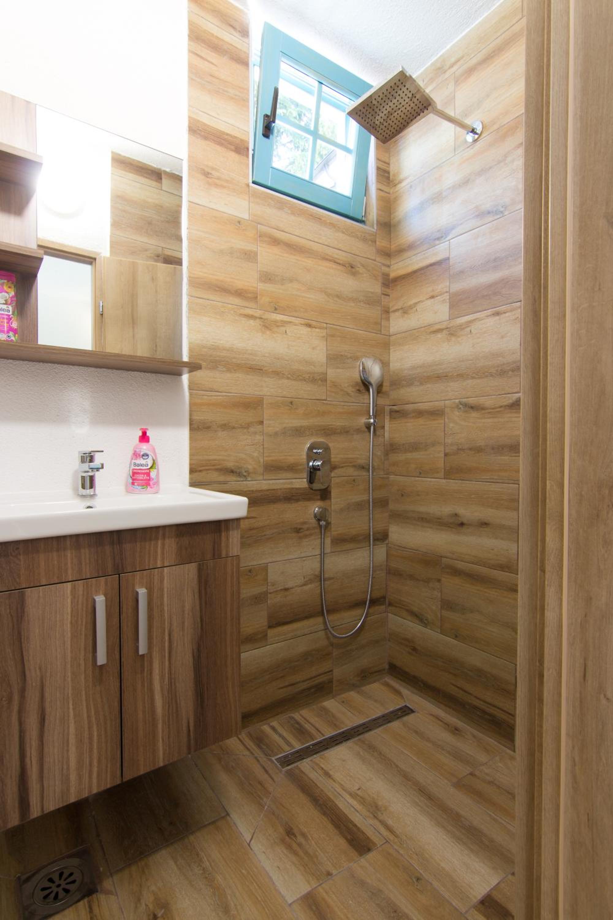 Comfort Triple Room with Shower photo 3