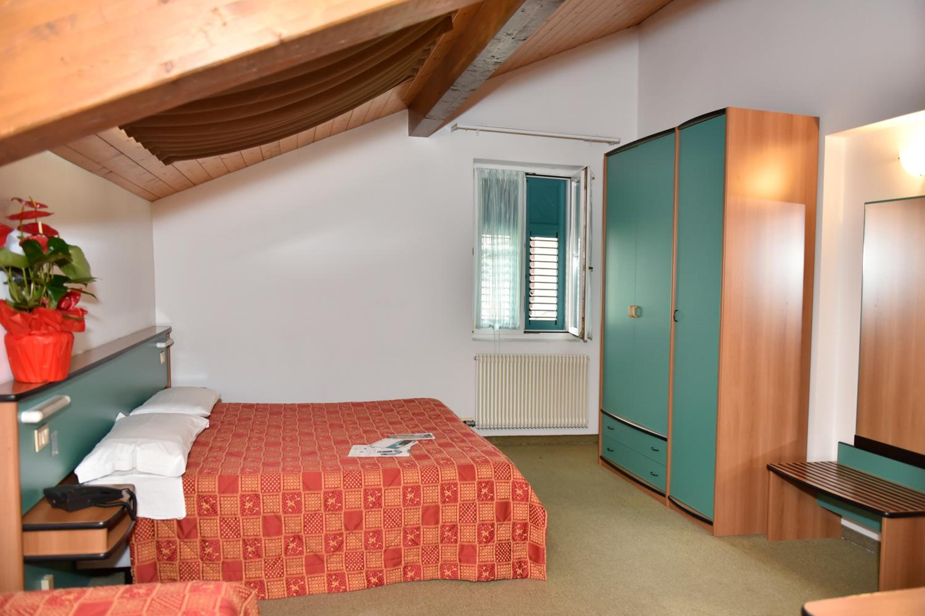 Budget Double or Twin Room - Photo 3